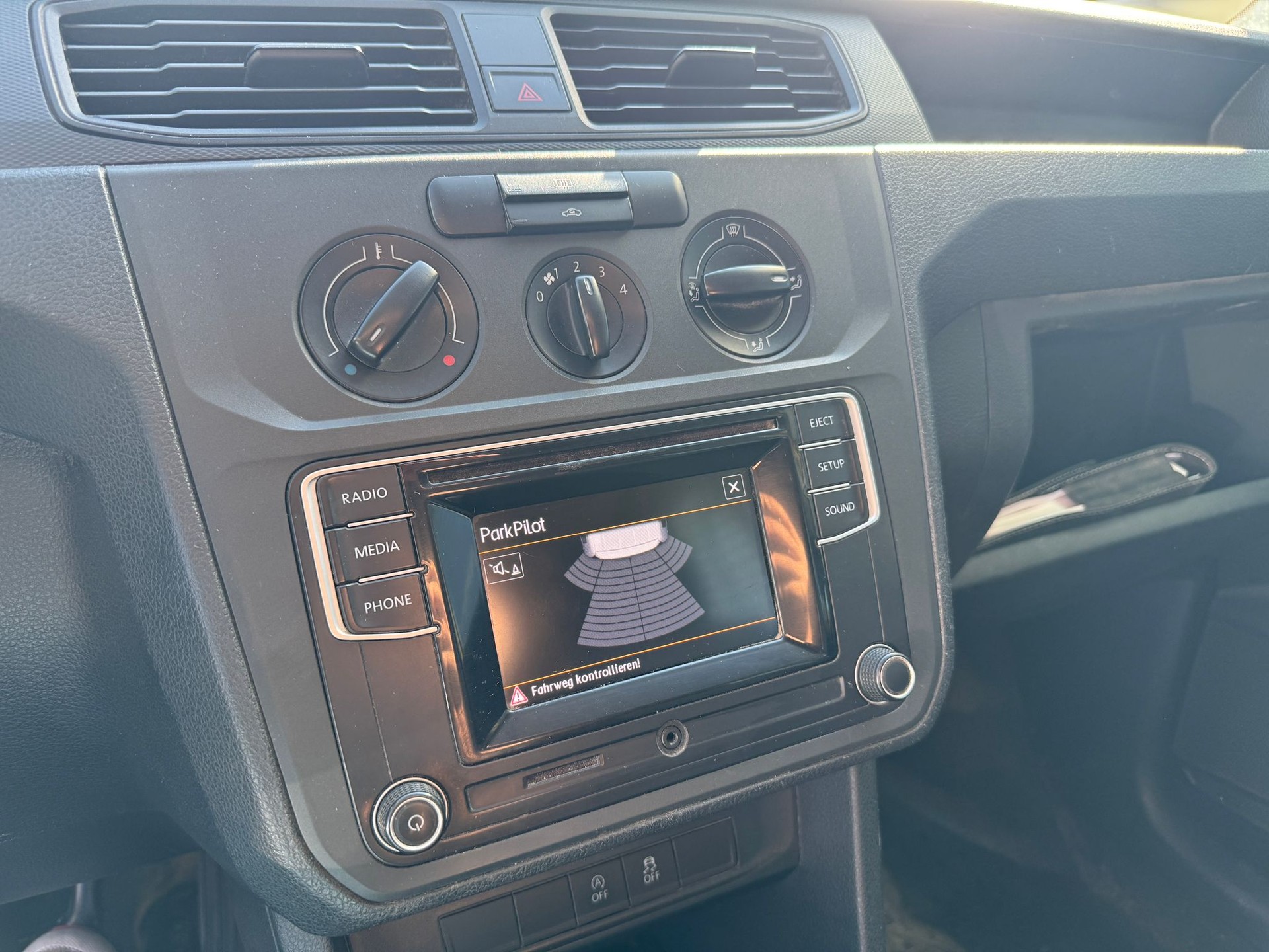 VW Caddy 2.0TDI 4Motion BlueMotion Technology 4x4-image-6