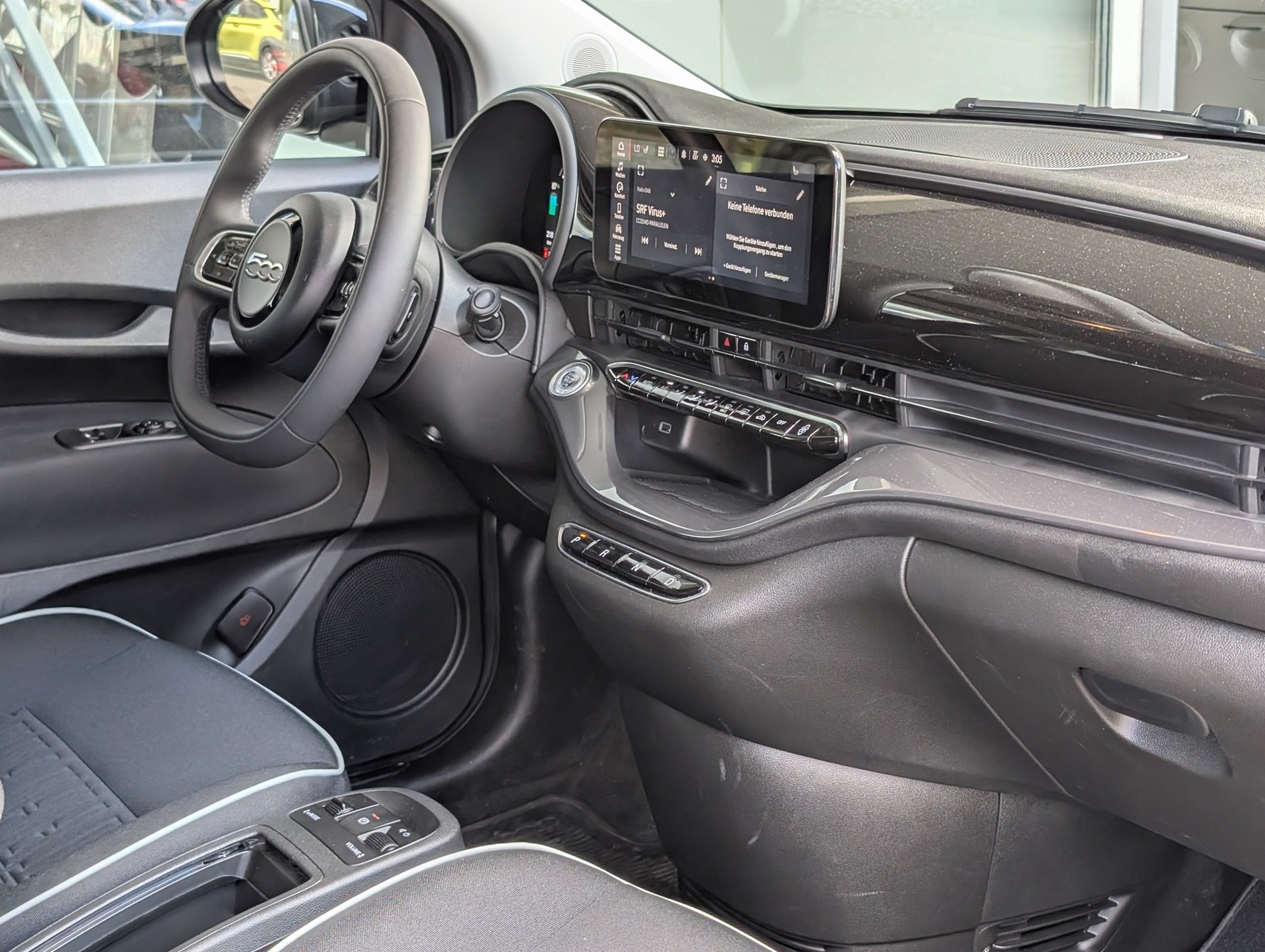 FIAT 500 C electric 87 kW Swiss Edition-image-11