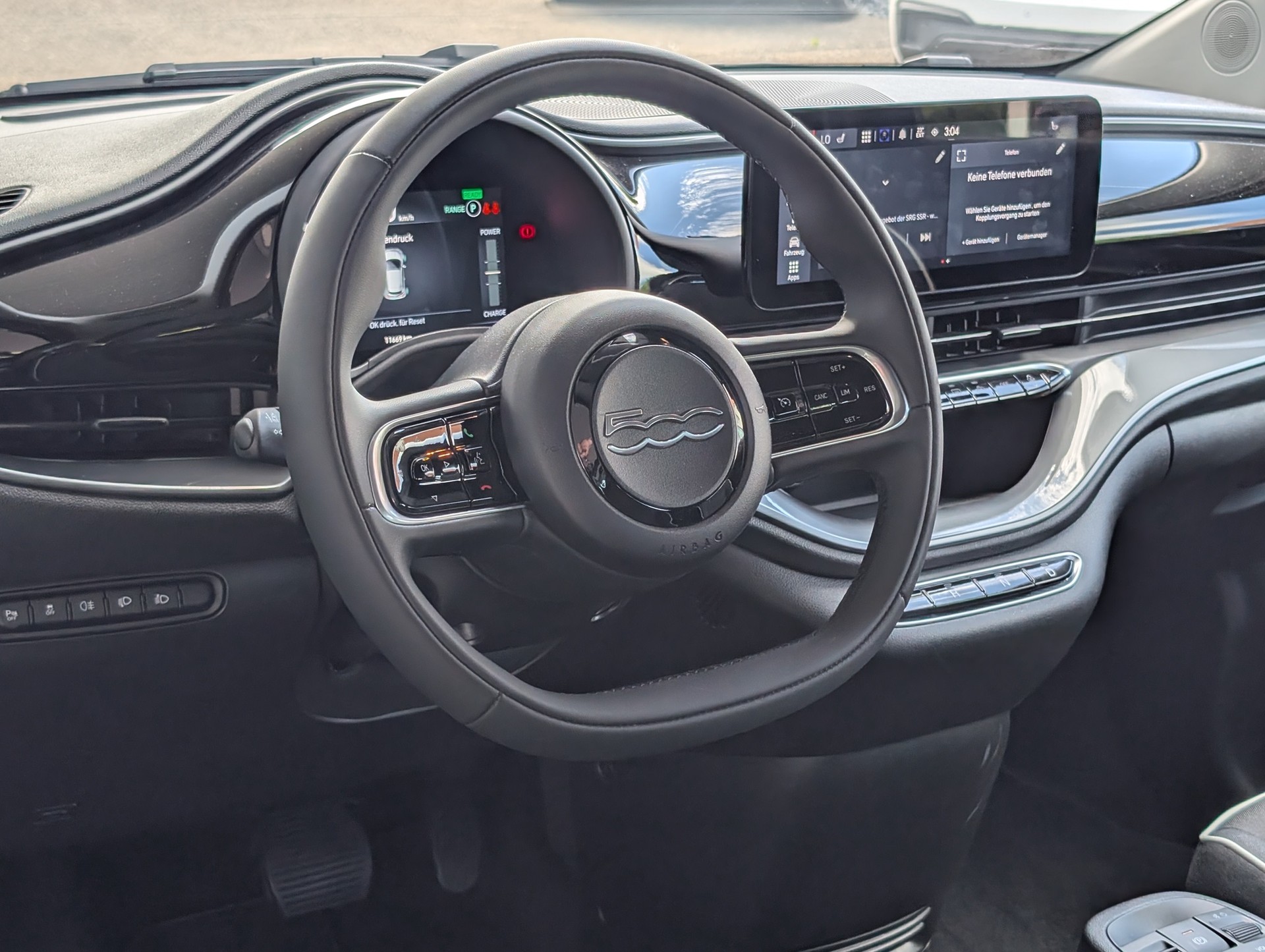 FIAT 500 C electric 87 kW Swiss Edition-image-10