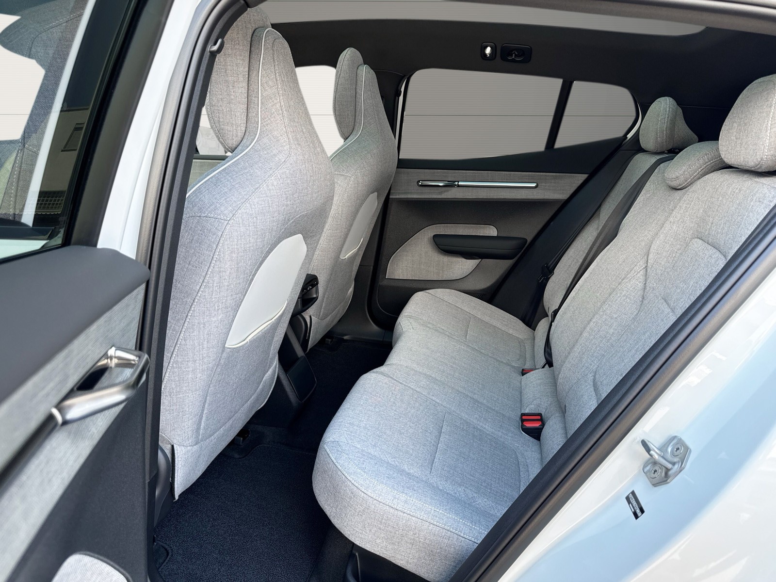VOLVO EX30 E60 Twin Ultra Performance AWD-image-9