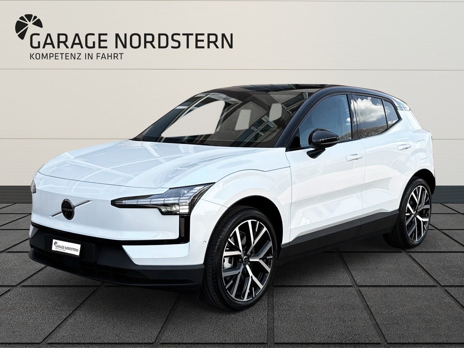 VOLVO EX30 E60 Twin Ultra Performance AWD-image-0