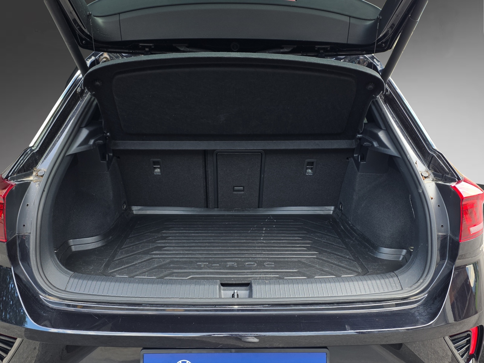 VW T-Roc 2.0 TSI R DSG 4Motion-image-9