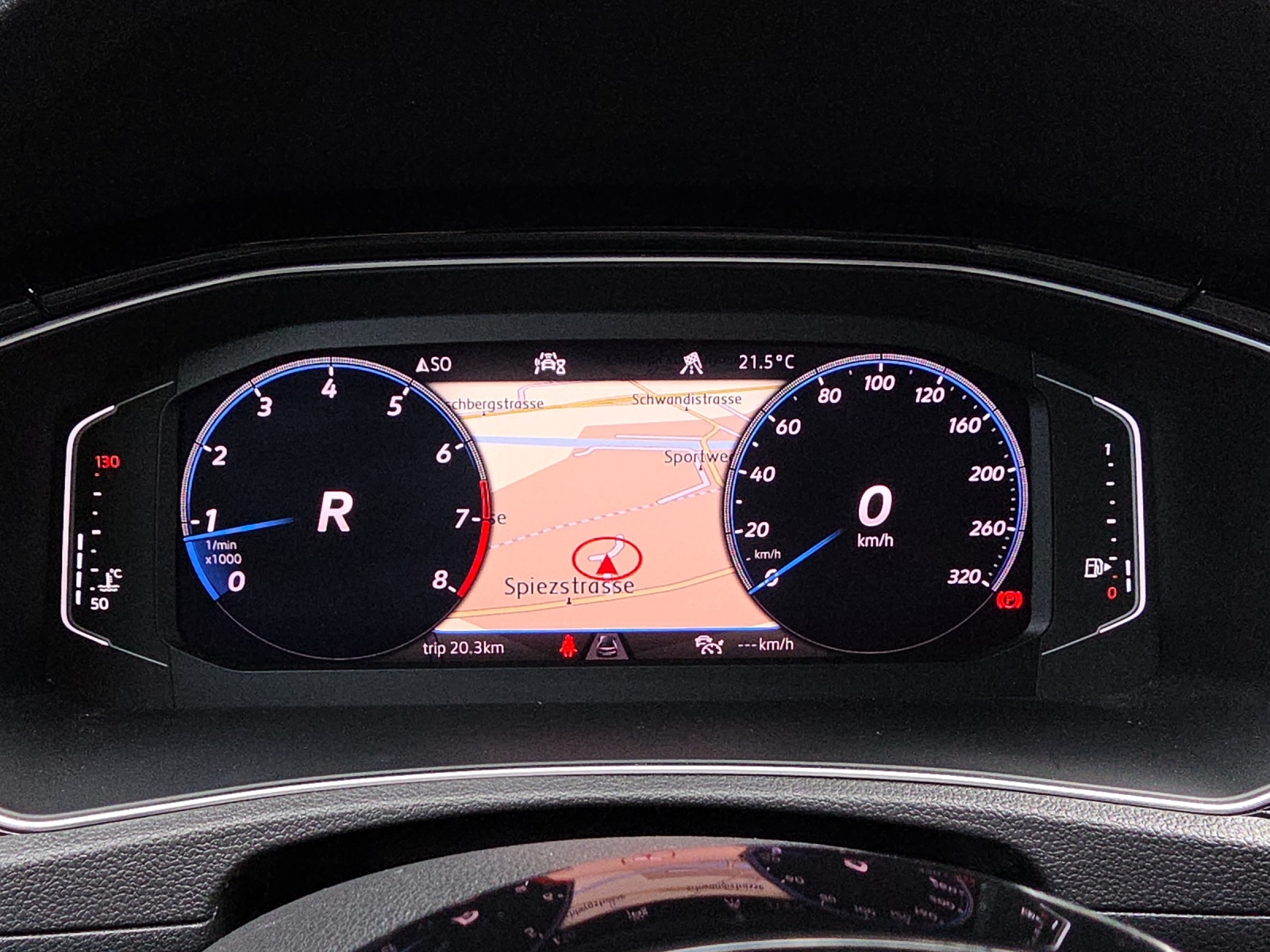 VW T-Roc 2.0 TSI R DSG 4Motion-image-12