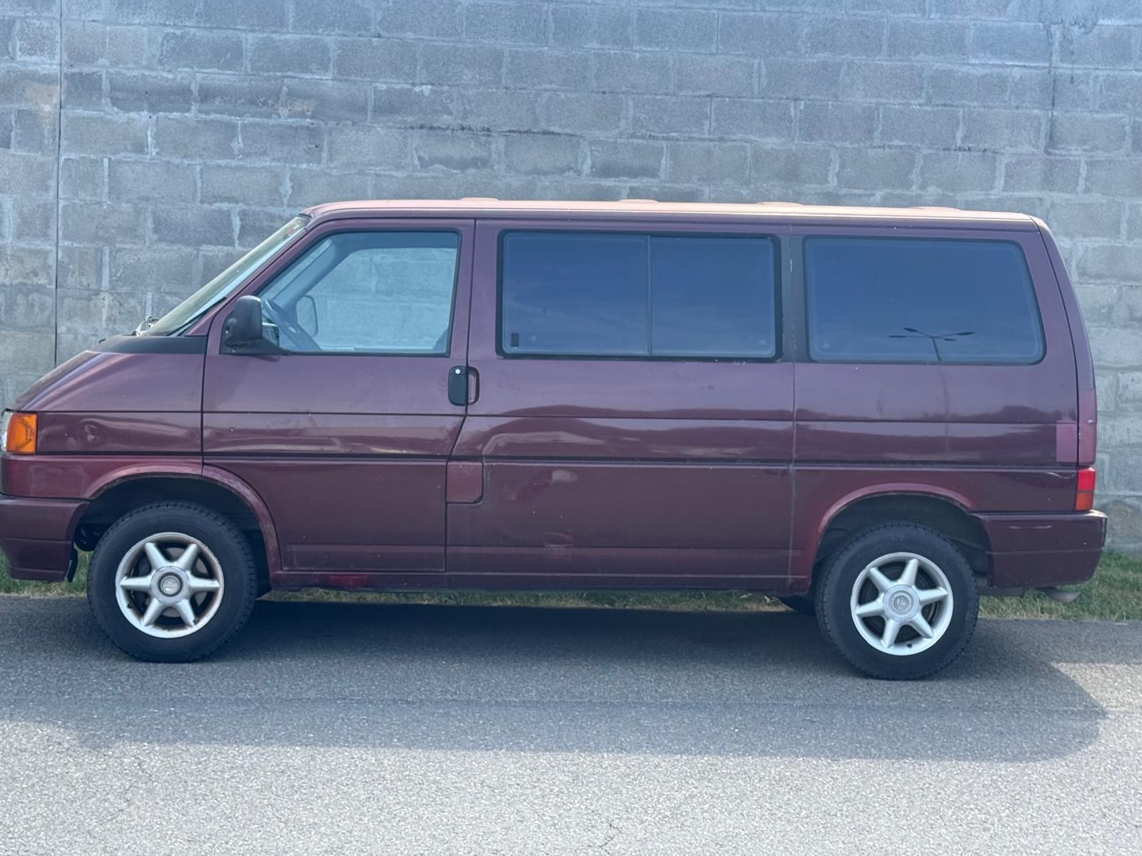 VW T4 Caravelle 2.5-image-1