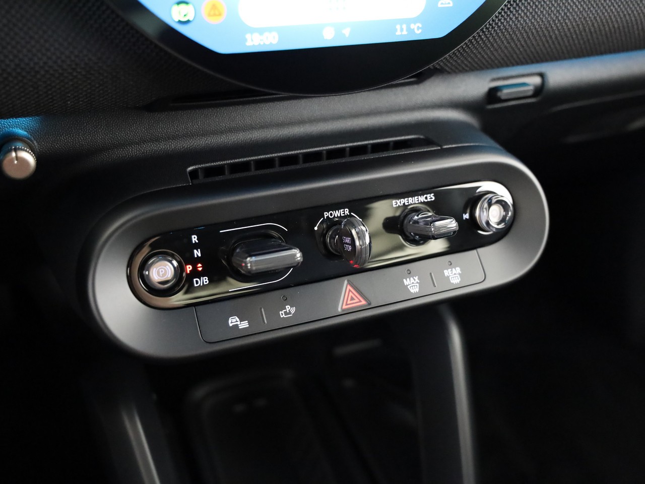 MINI Cooper E-image-17