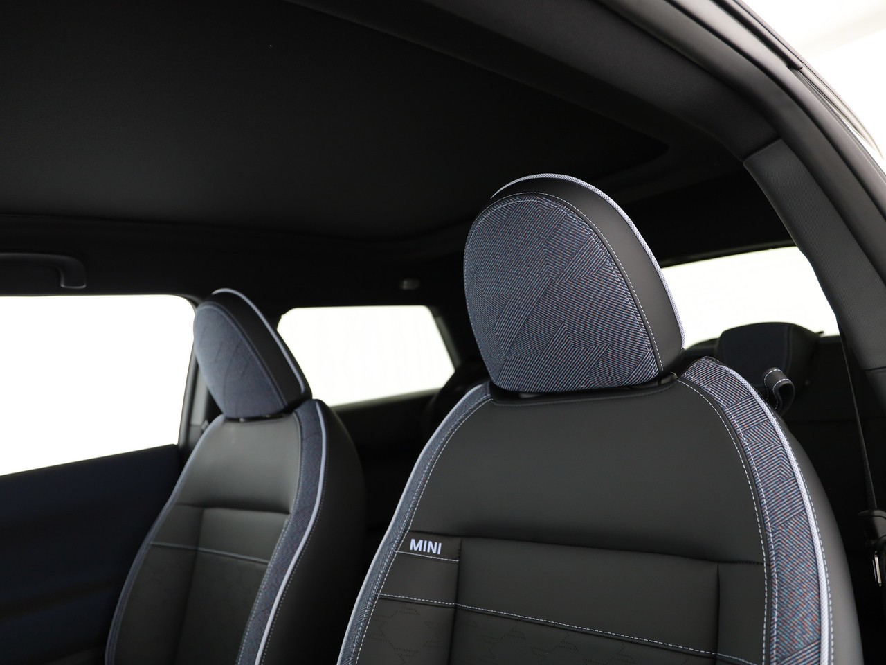 MINI Cooper E-image-11