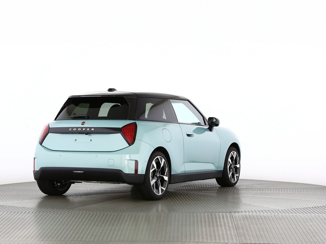 MINI Cooper E-showroom-element-1