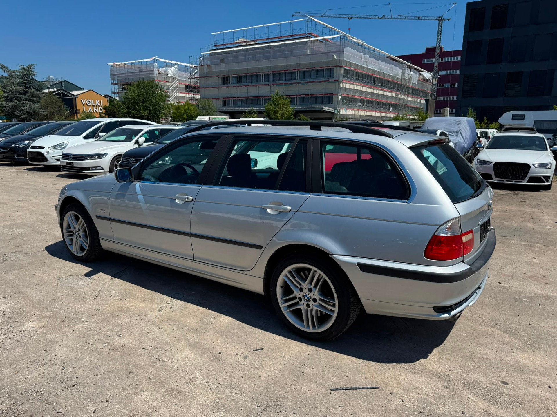 BMW 330xi Touring-image-4