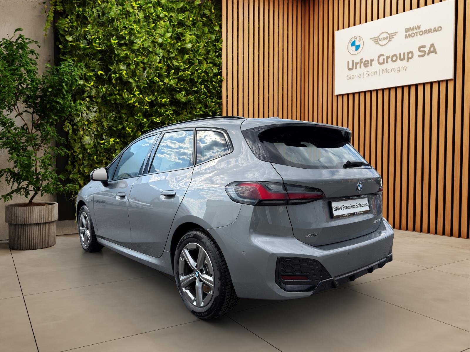 BMW 🆕 230e xDrive Active Tourer M Sport (CH) ⛽ + 🔌-showroom-element-3