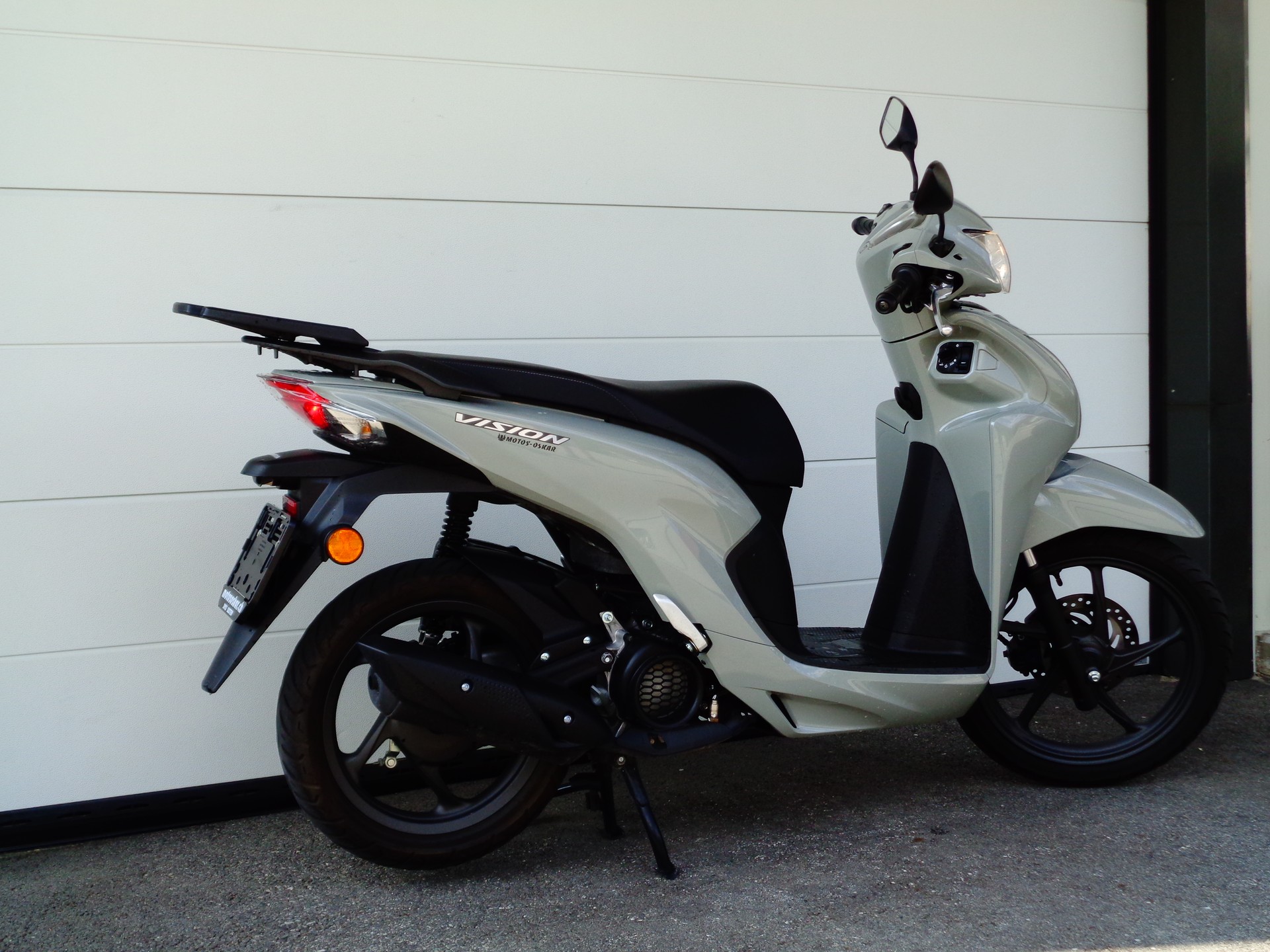 HONDA NSC Vision 110-showroom-element-2