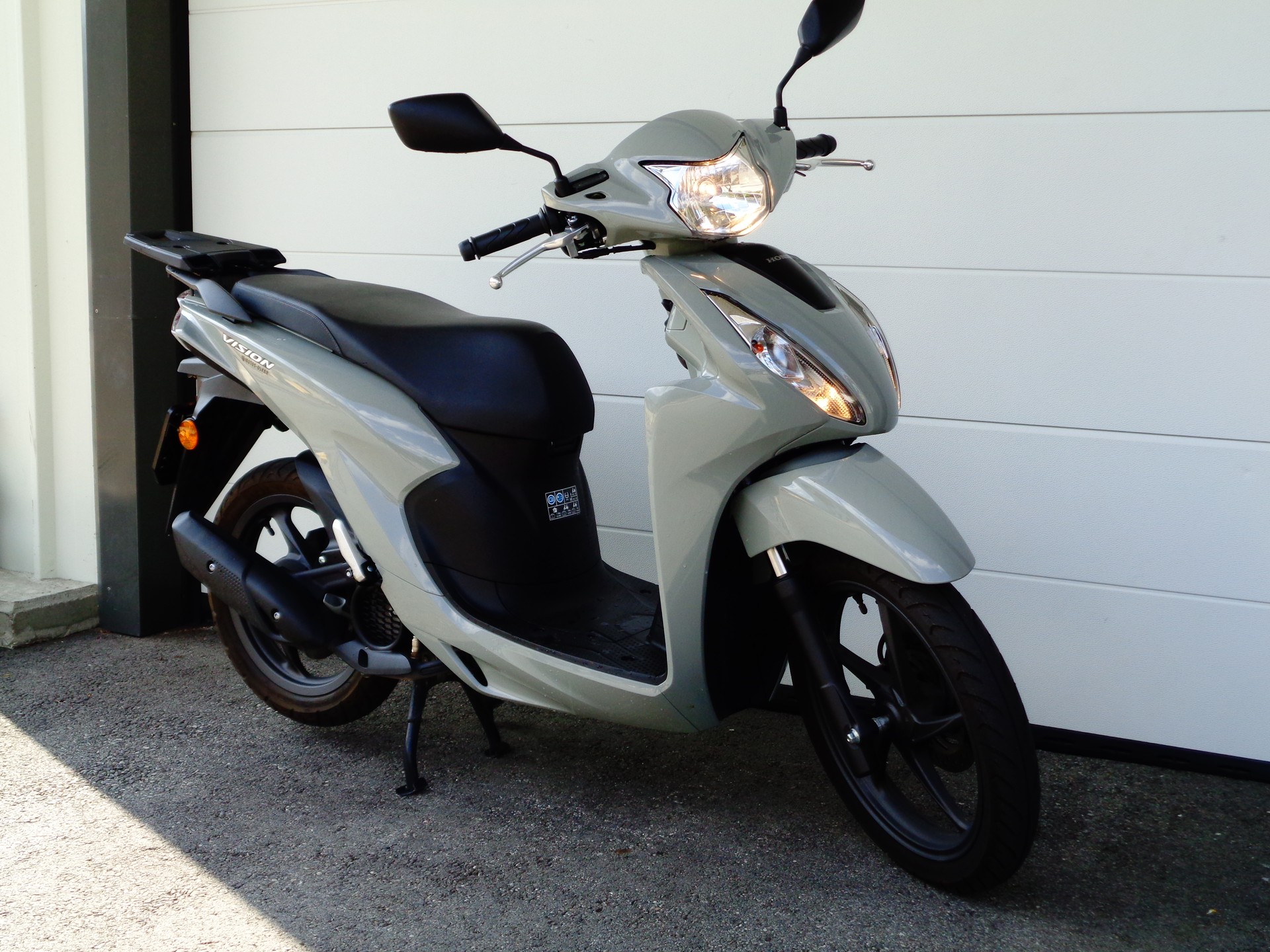 HONDA NSC Vision 110-showroom-element-1