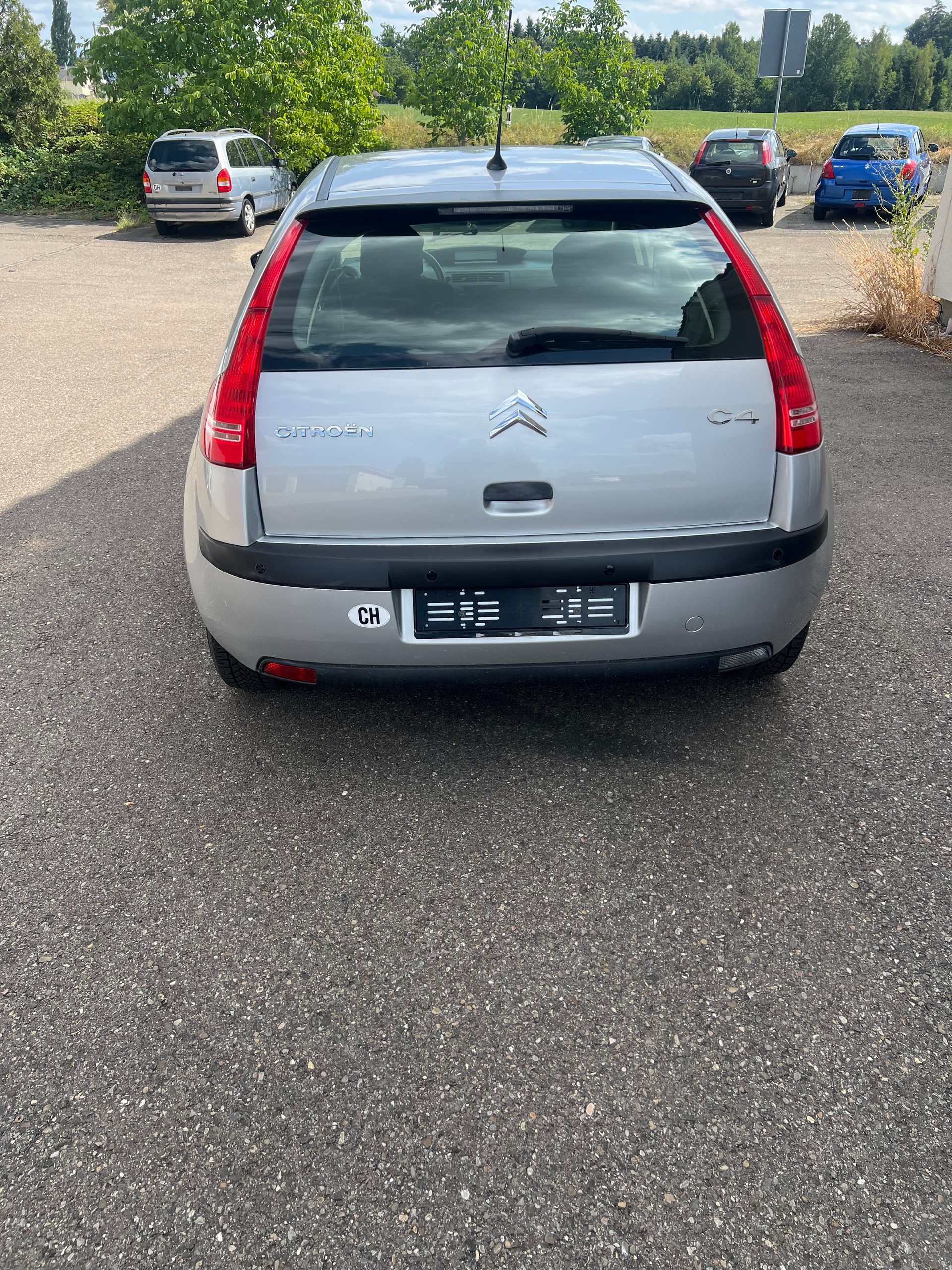 CITROEN C4 Berline 1.4i 16V Essentiel (X)-image-3