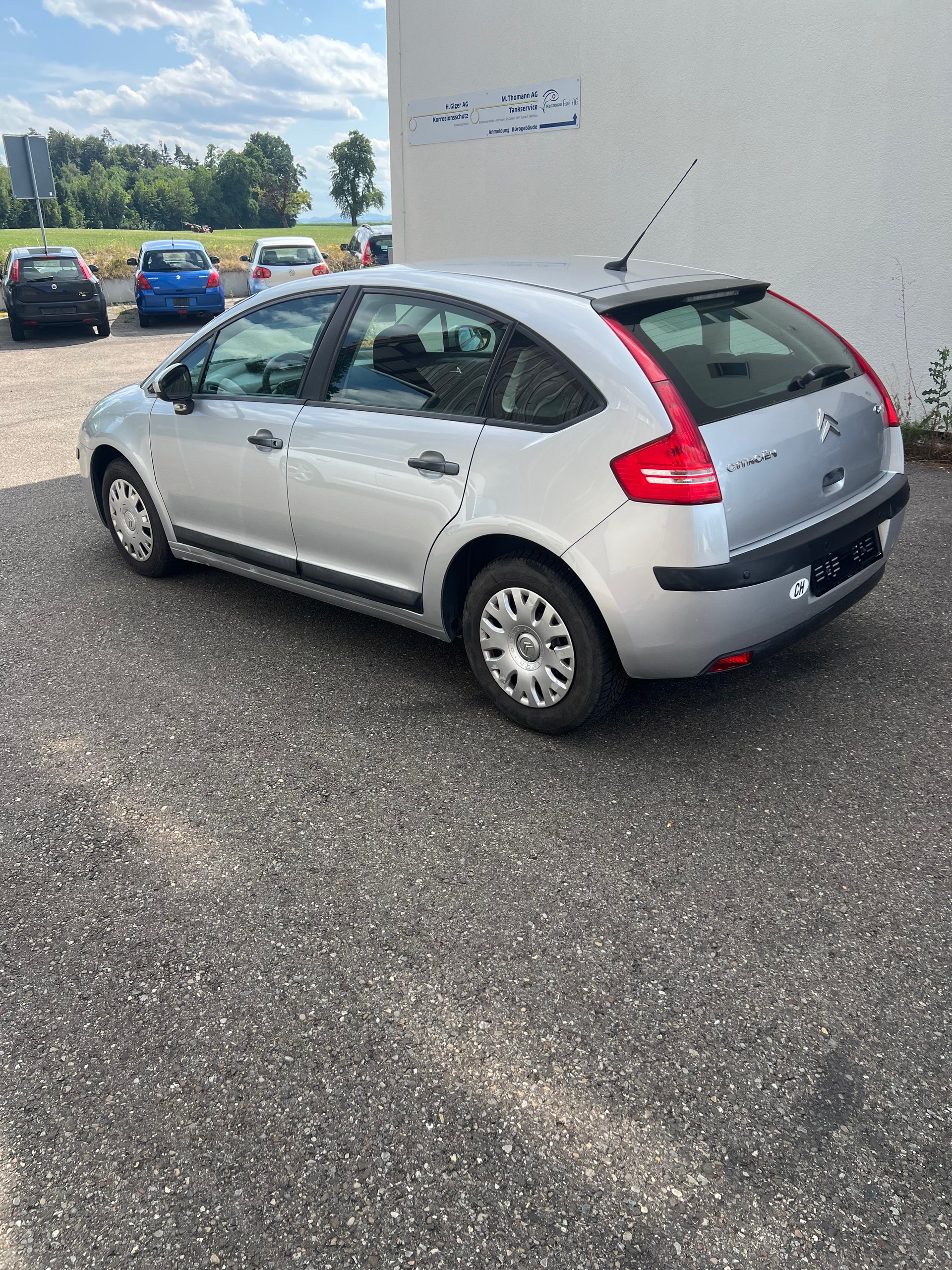 CITROEN C4 Berline 1.4i 16V Essentiel (X)-image-2