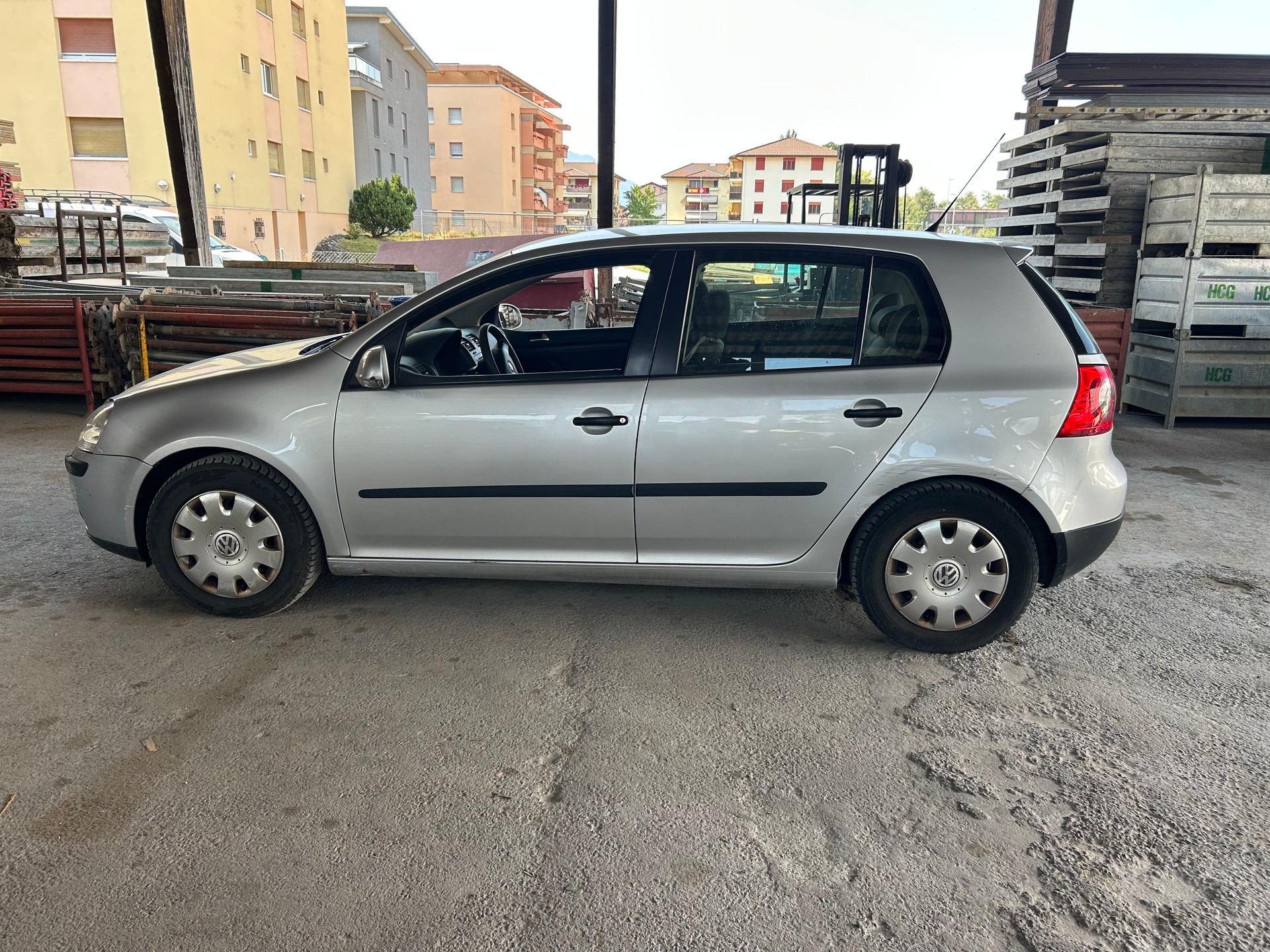 VW Golf 1.9 TDI Trend Edition 4Motion-image-0