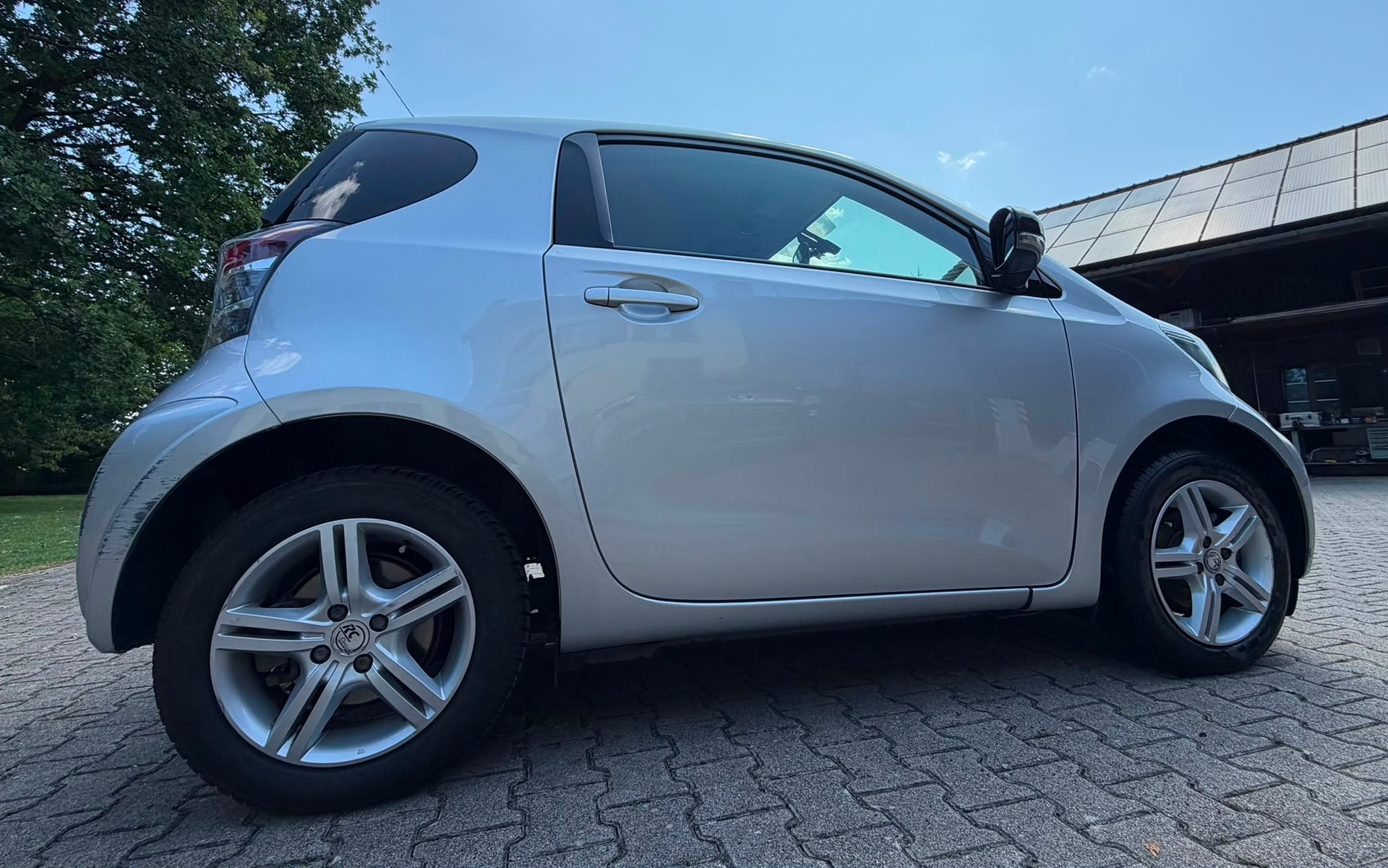 TOYOTA iQ2 1.4 D-4D-image-7