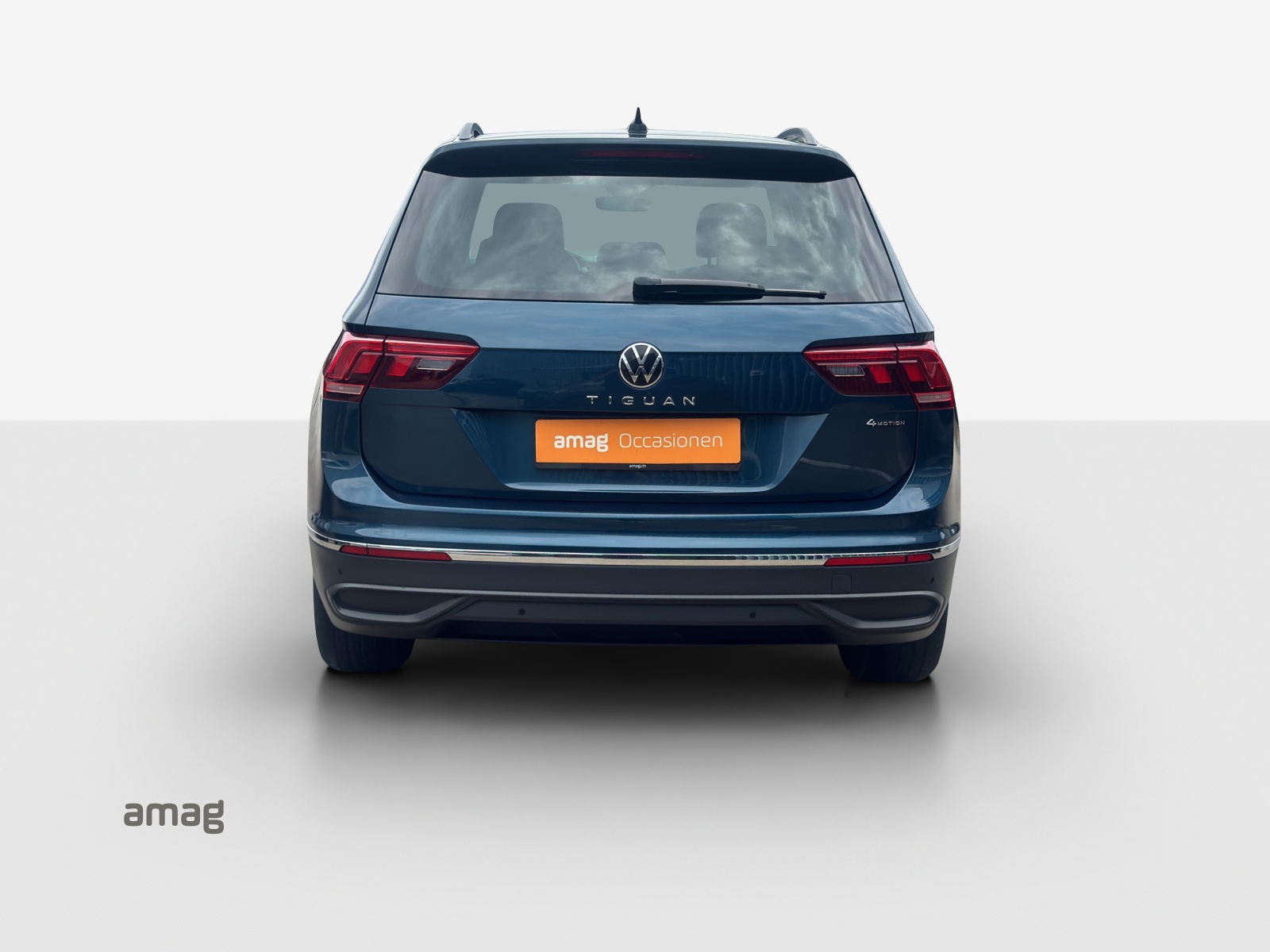 VW Tiguan 2.0 TDI SCR Life 4Motion DSG-image-3