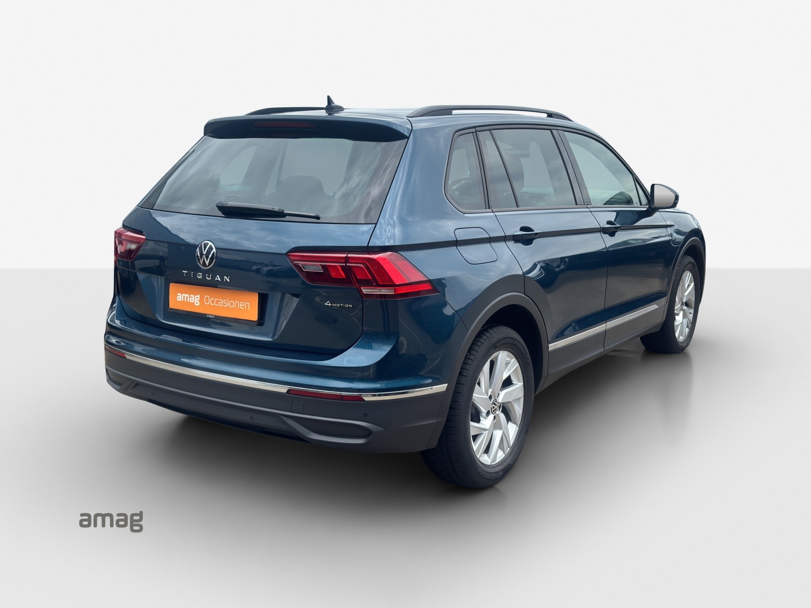 VW Tiguan 2.0 TDI SCR Life 4Motion DSG-image-4