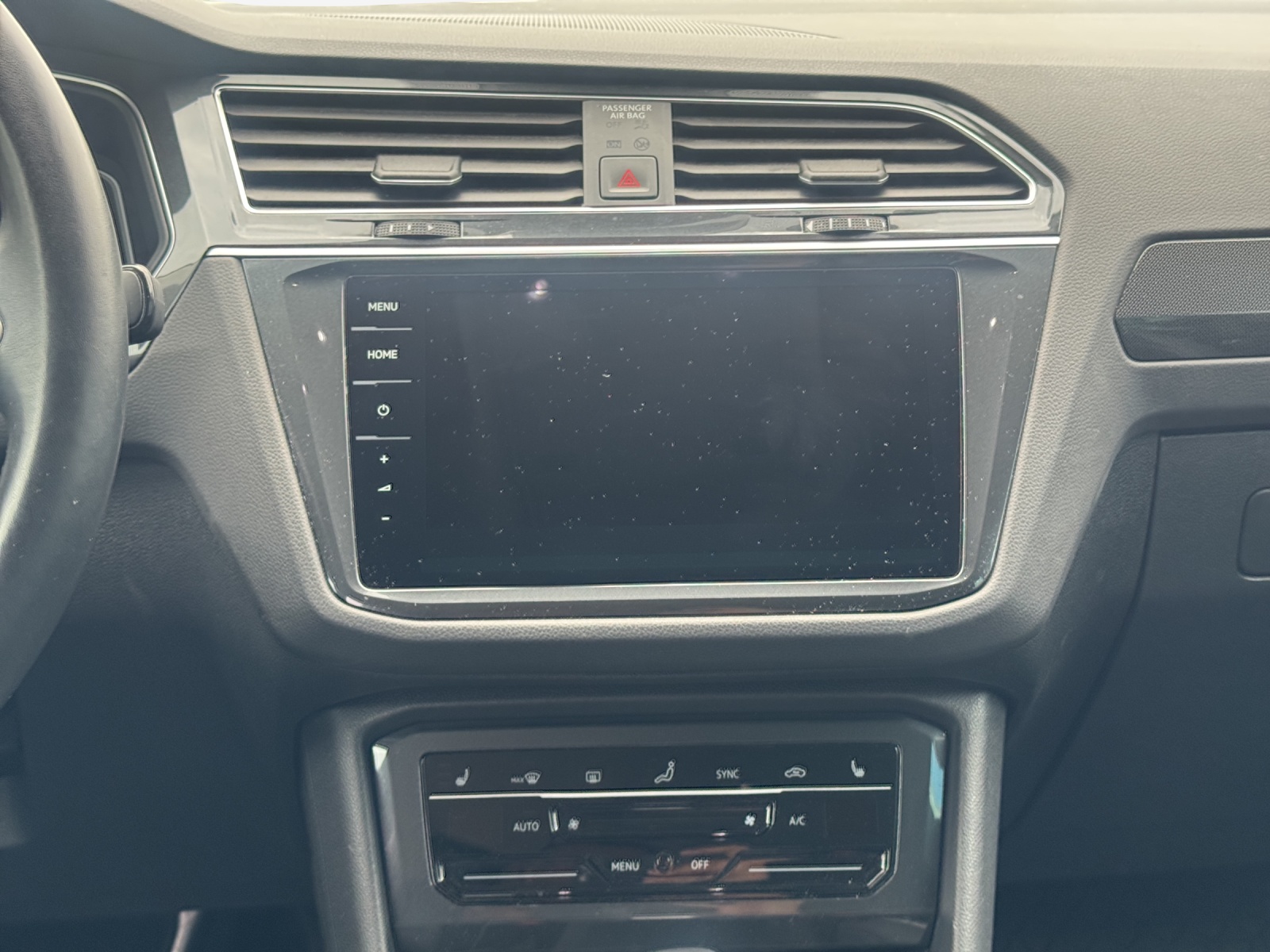 VW Tiguan 2.0 TDI SCR Life 4Motion DSG-image-10