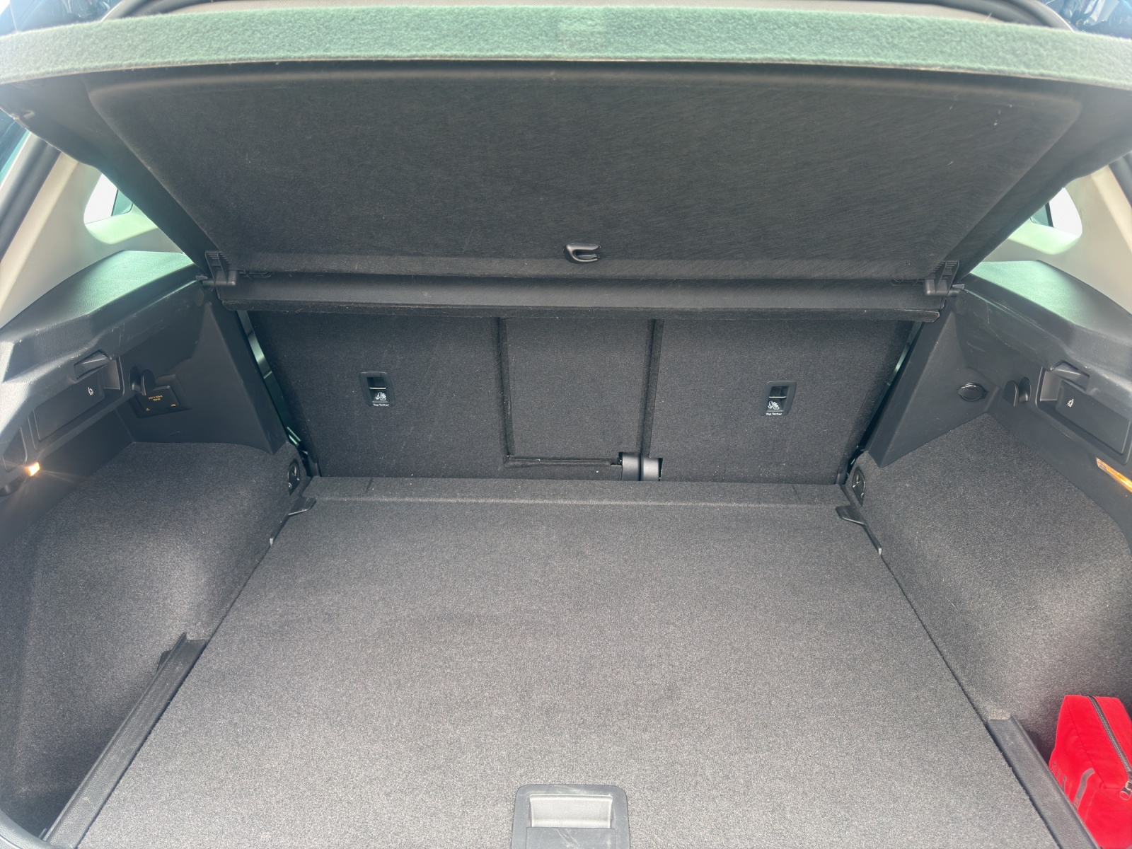 VW Tiguan 2.0 TDI SCR Life 4Motion DSG-image-12