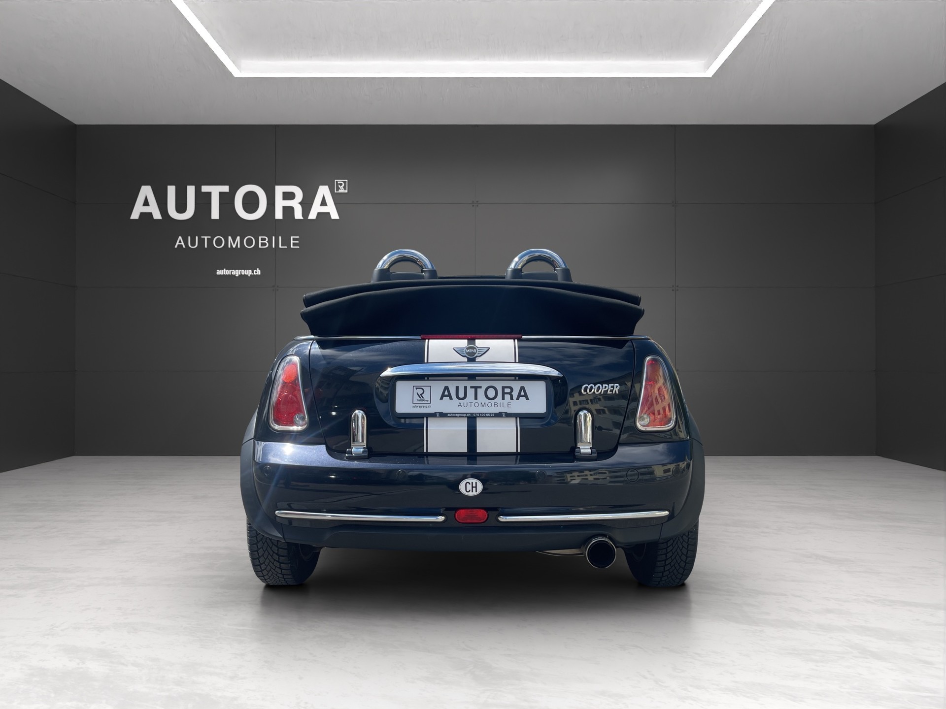 MINI Cooper Cabriolet-image-4