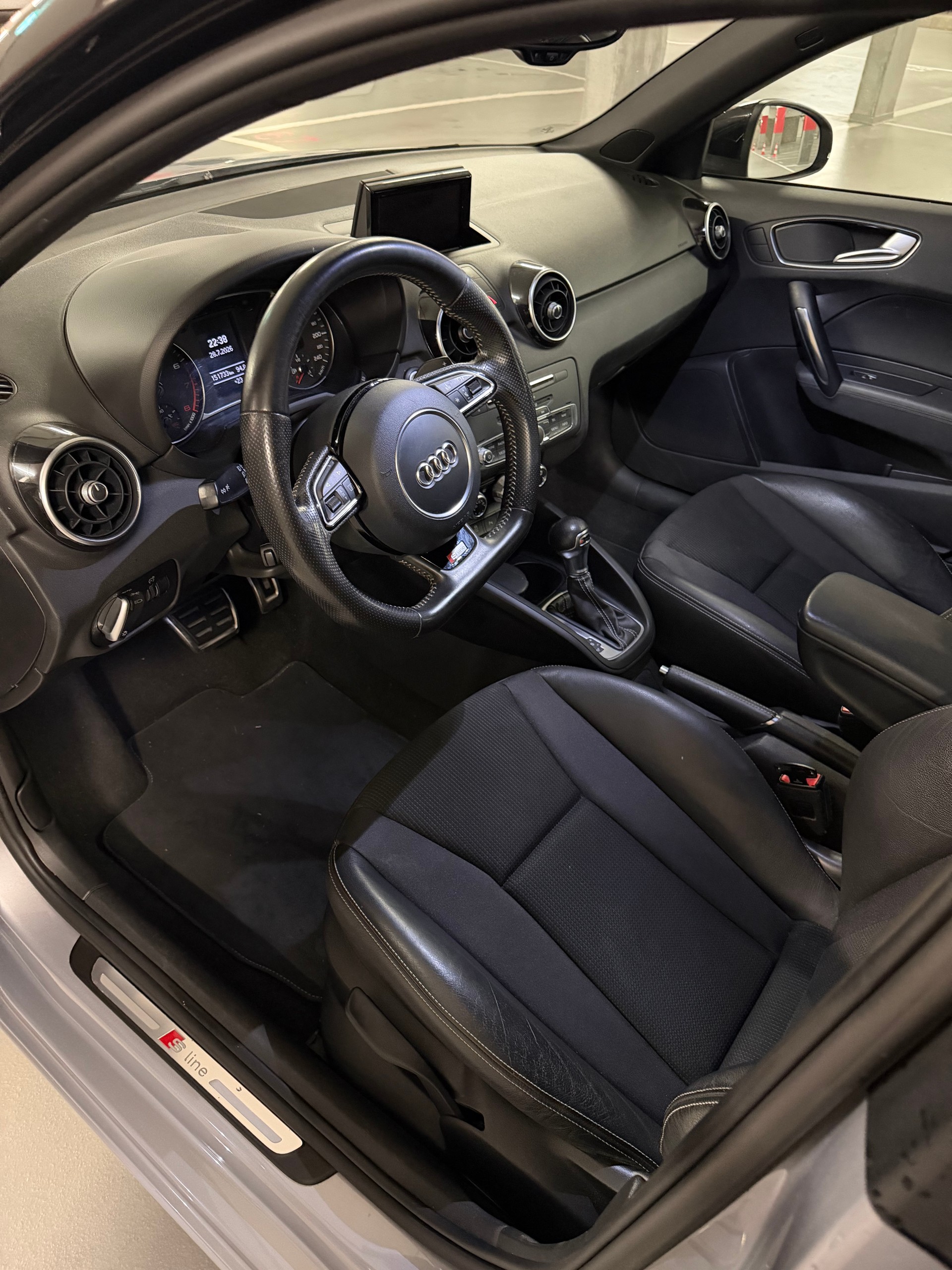AUDI A1 SB S-Line 1.4 TFSI Sport S-tronic-image-13