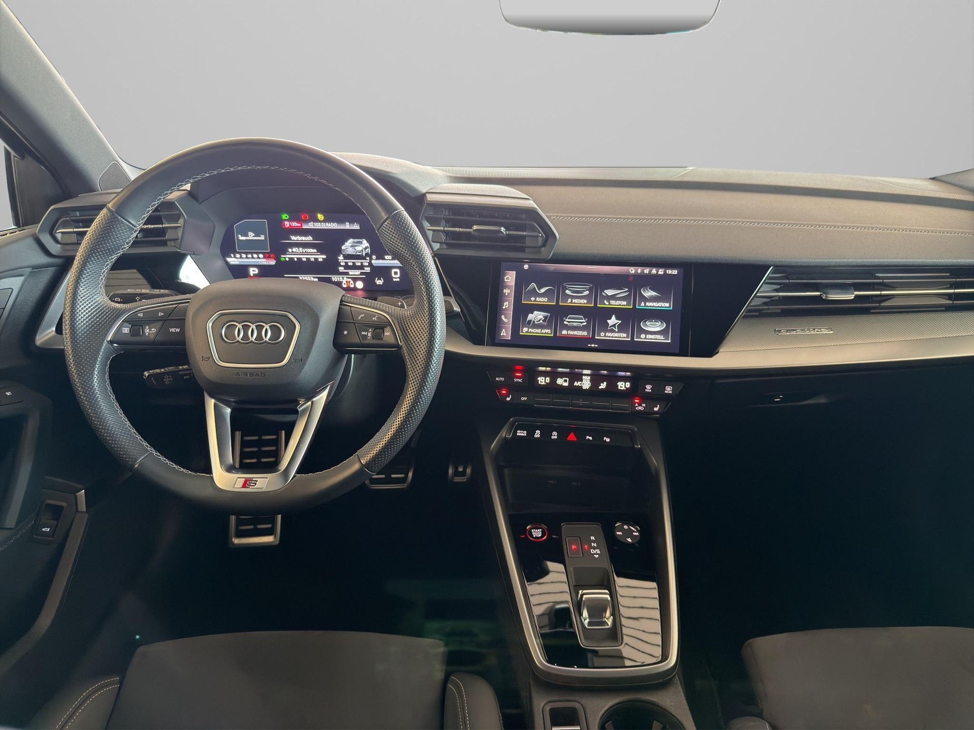 AUDI S3 Sportback 2.0 TFSI quattro S-Tronic-image-12