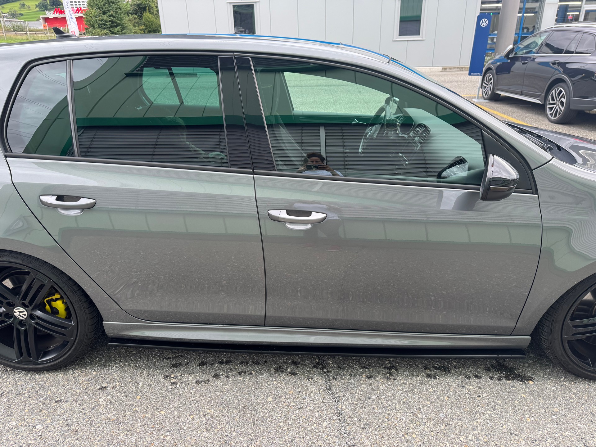 VW 2.0 TSI R DSG 4motion-image-0
