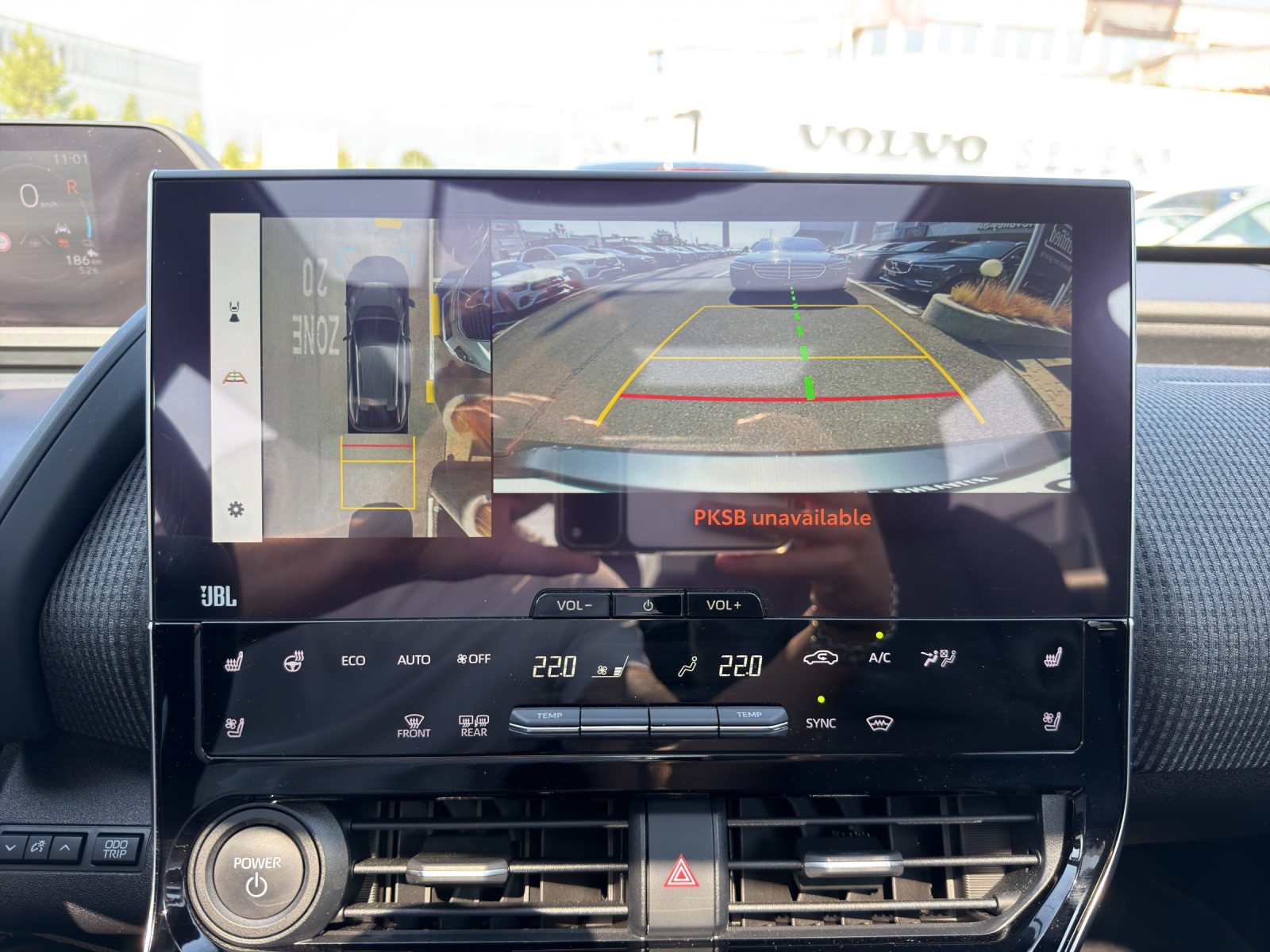 TOYOTA bZ4X Premium 71,4 kWh 4WD-image-18