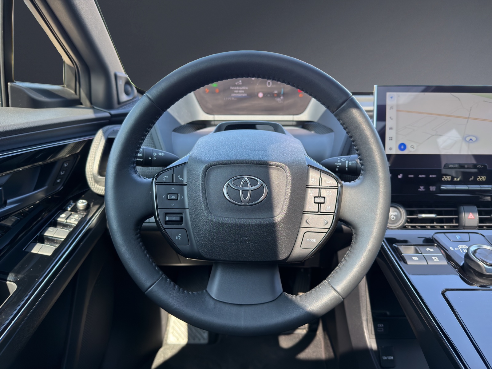 TOYOTA bZ4X Premium 71,4 kWh 4WD-image-14