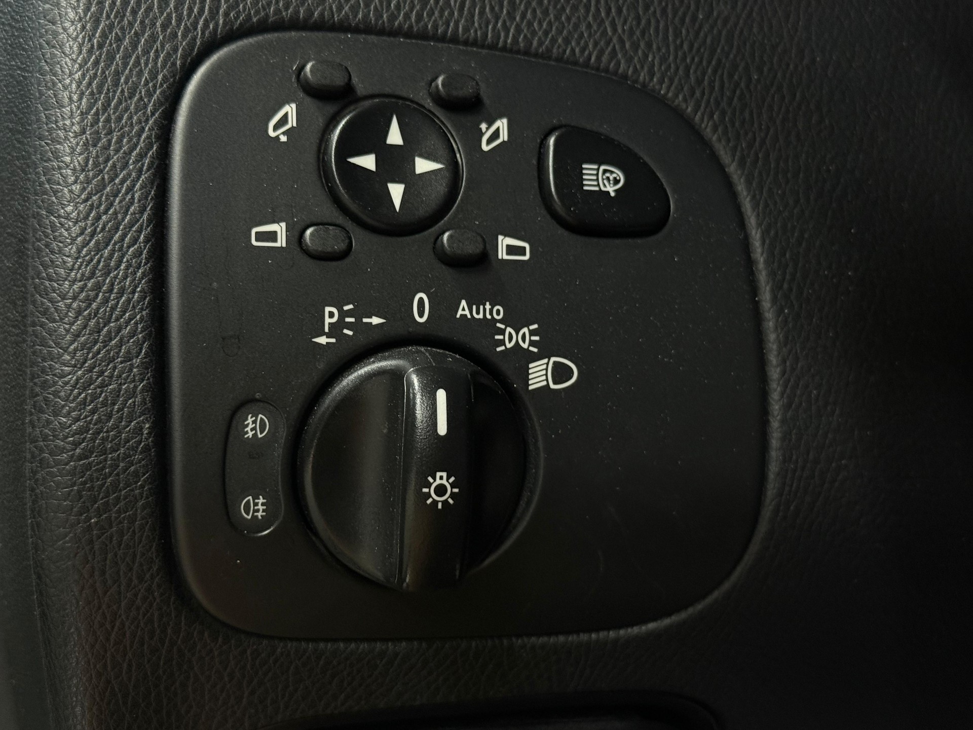 MERCEDES-BENZ CLK 200 Kompressor Elégance-image-15