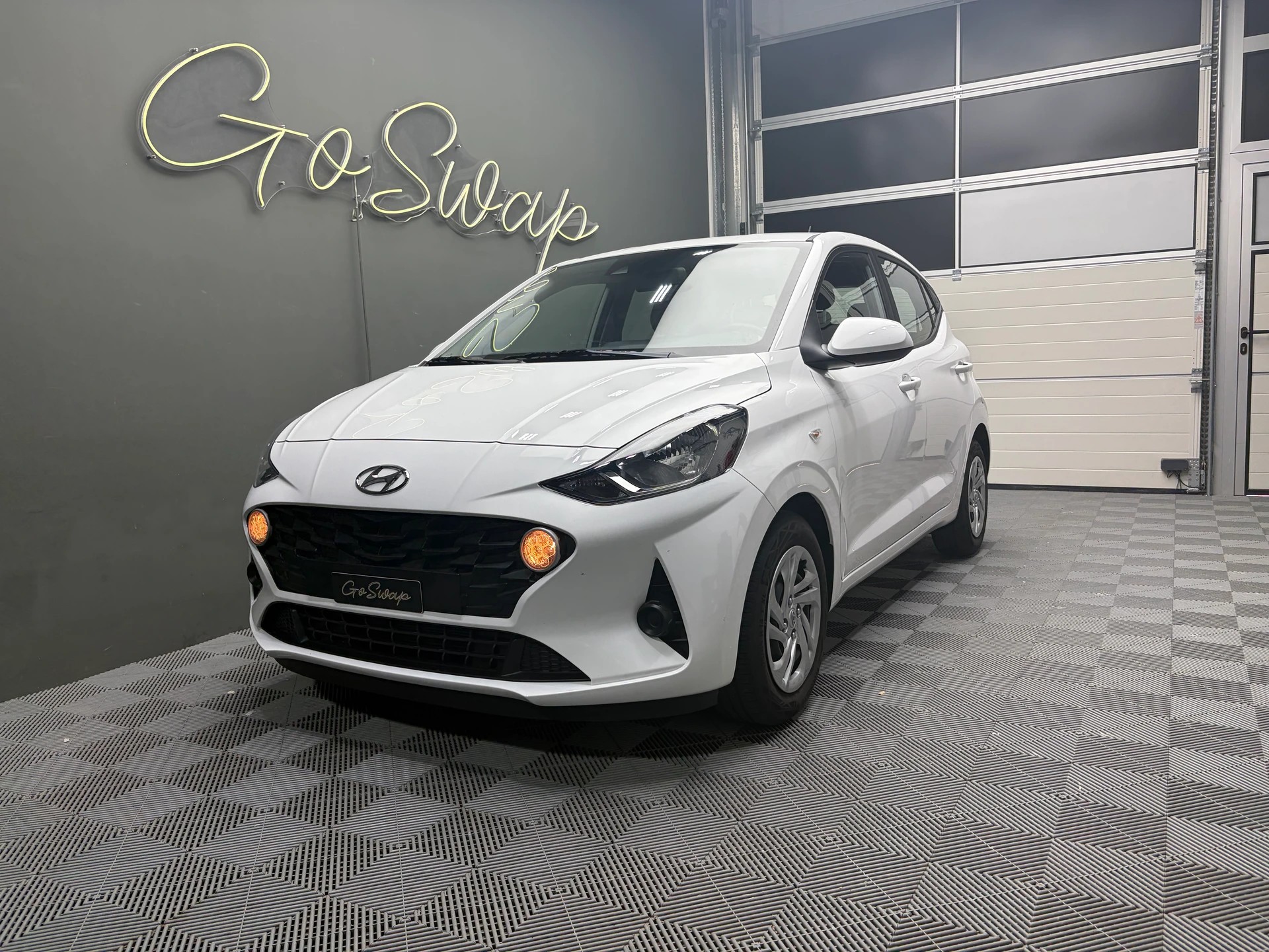 HYUNDAI i10 1.0 Origo - 1ère main-image-5