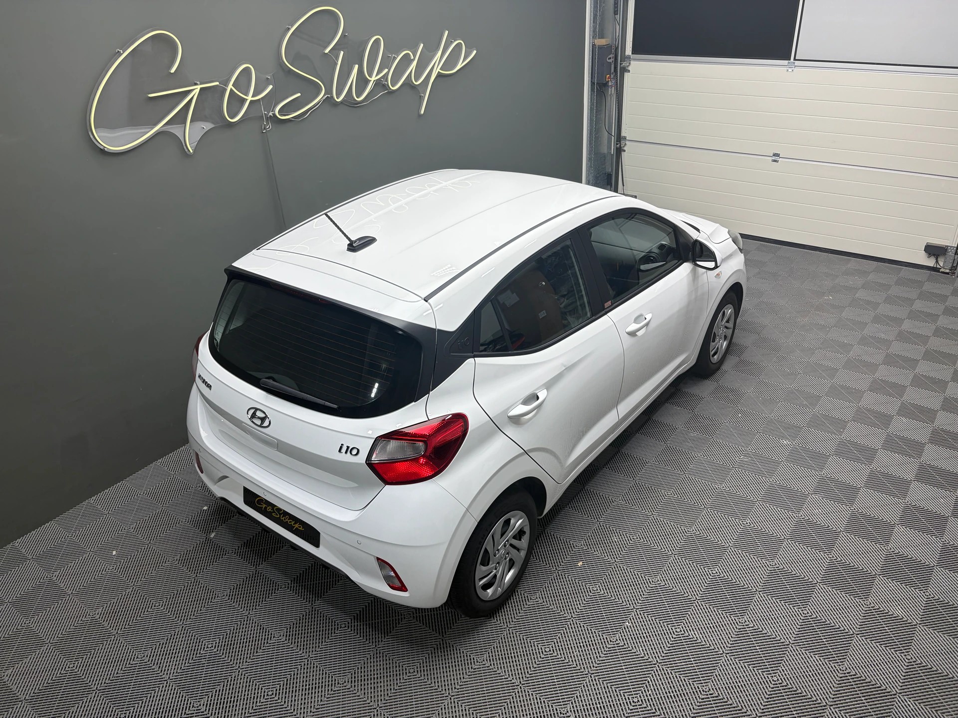 HYUNDAI i10 1.0 Origo - 1ère main-image-3