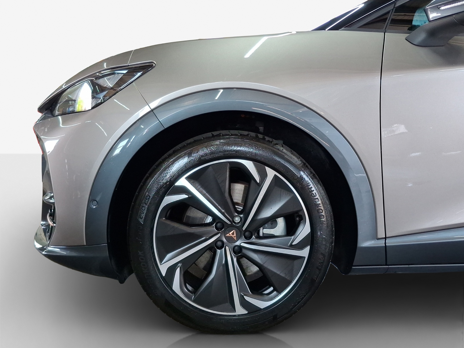 CUPRA Tavascan Type 8 77 kWh VZ-image-14