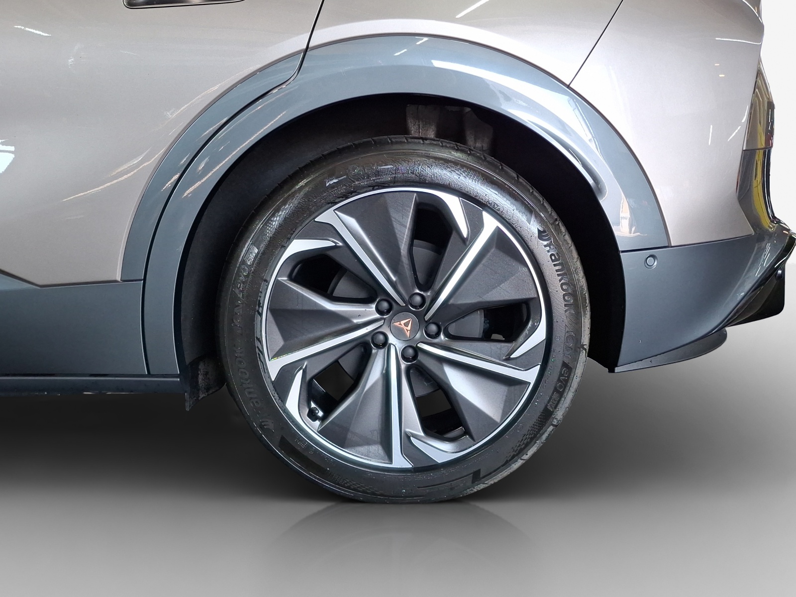 CUPRA Tavascan Type 8 77 kWh VZ-image-13
