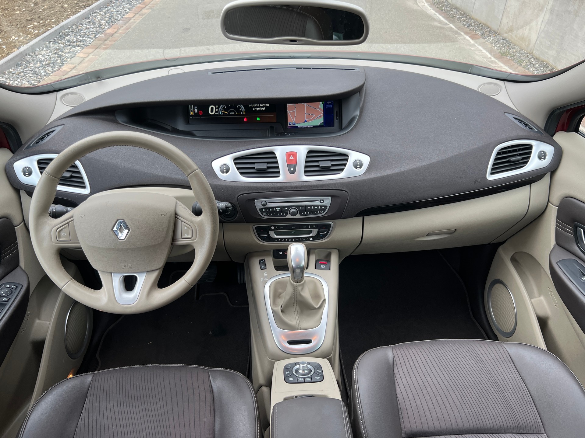RENAULT Grand Scénic 2.0 16V Expression X-Tronic CVT * Automat *-image-9