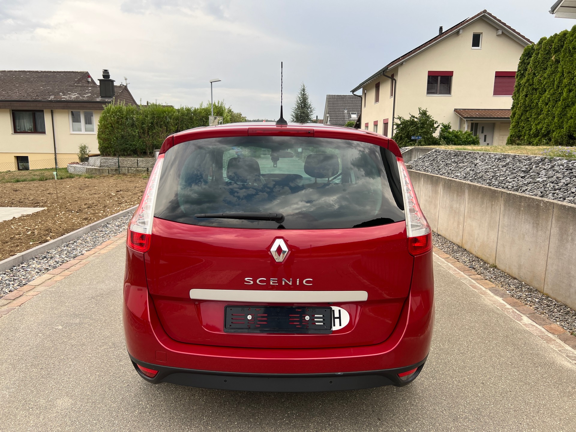 RENAULT Grand Scénic 2.0 16V Expression X-Tronic CVT * Automat *-image-6