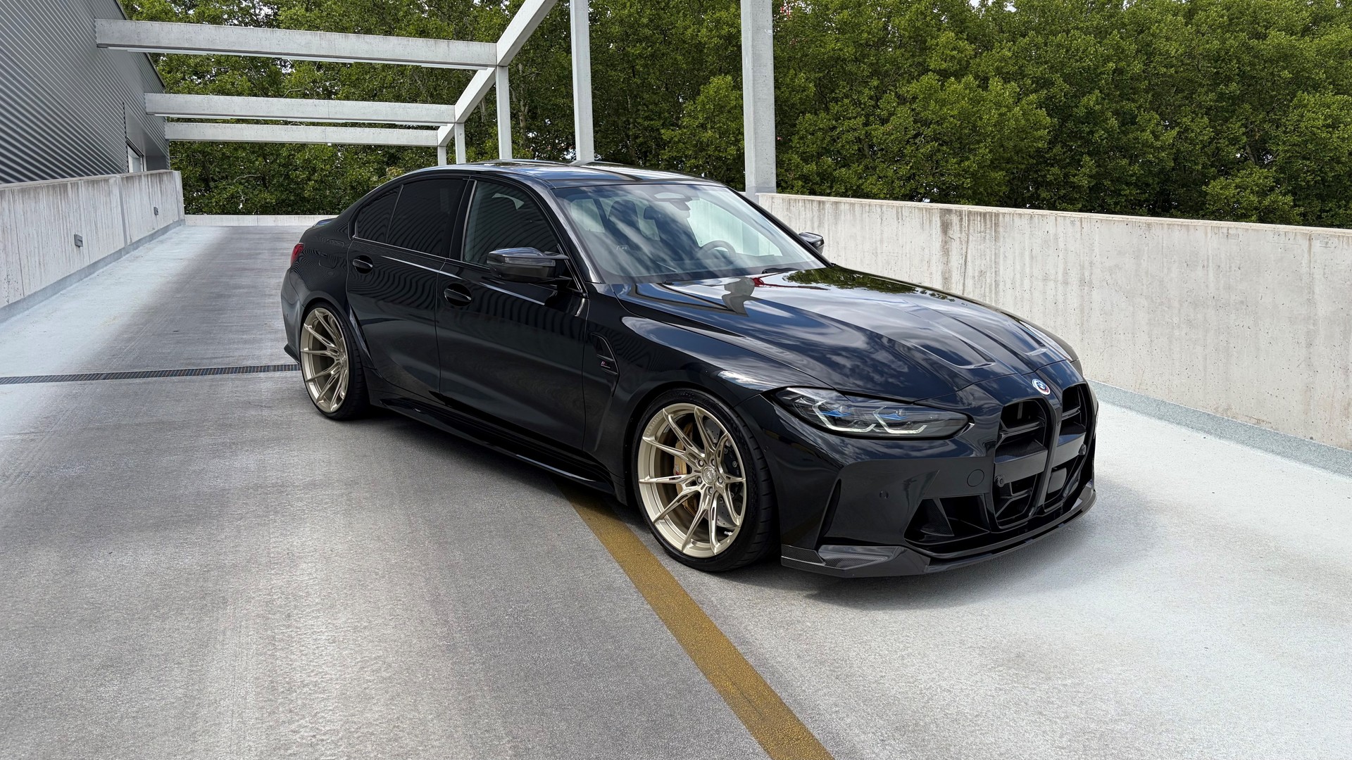 BMW M3 Competition xDrive-image-4