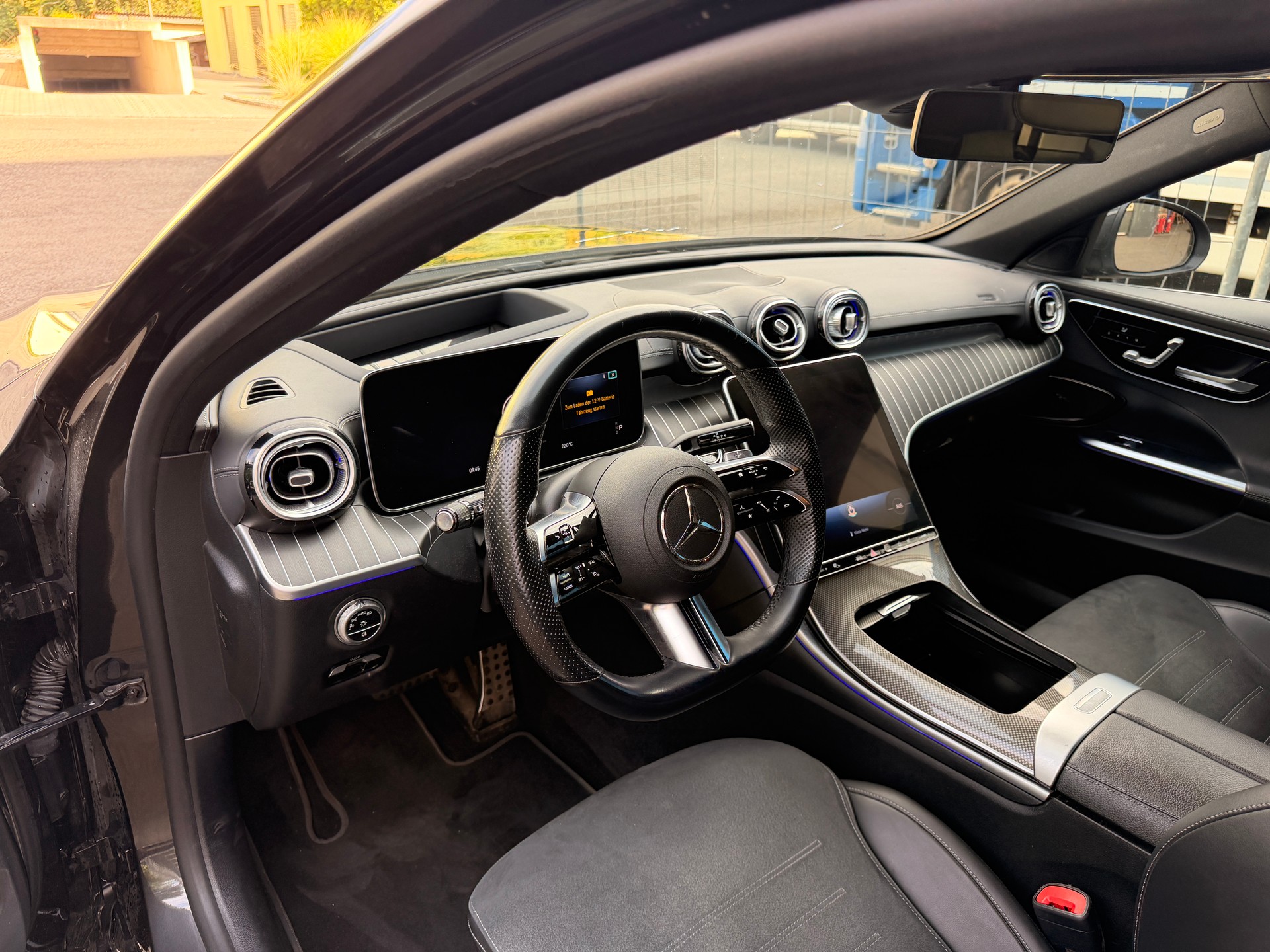 MERCEDES-BENZ C 220 d T 4Matic AMG Line-image-9