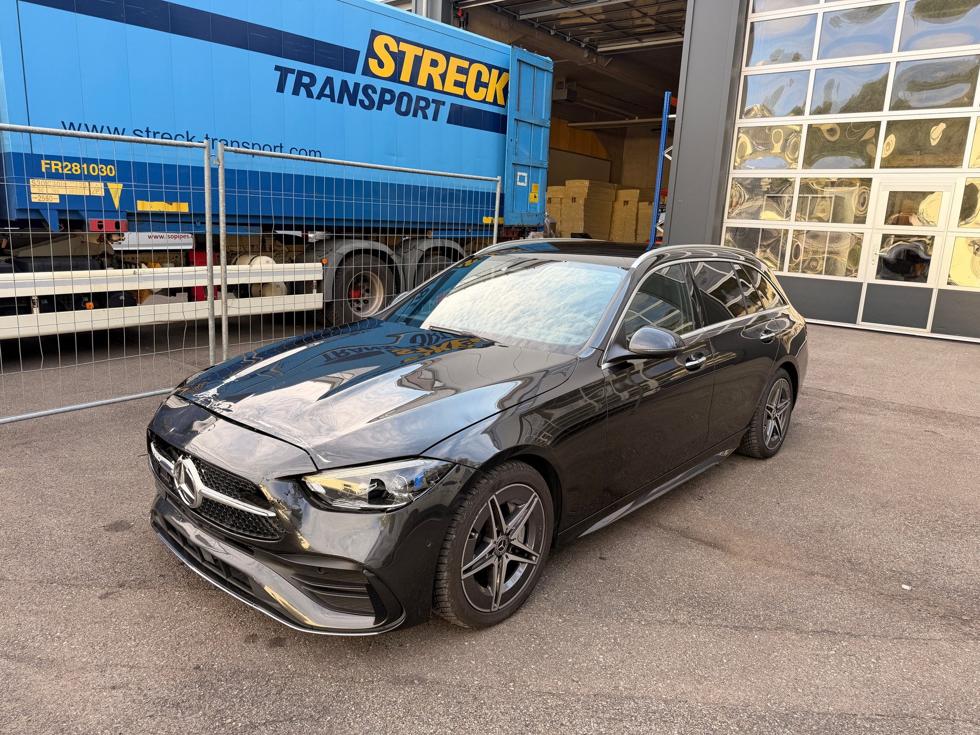 MERCEDES-BENZ C 220 d T 4Matic AMG Line-image-8