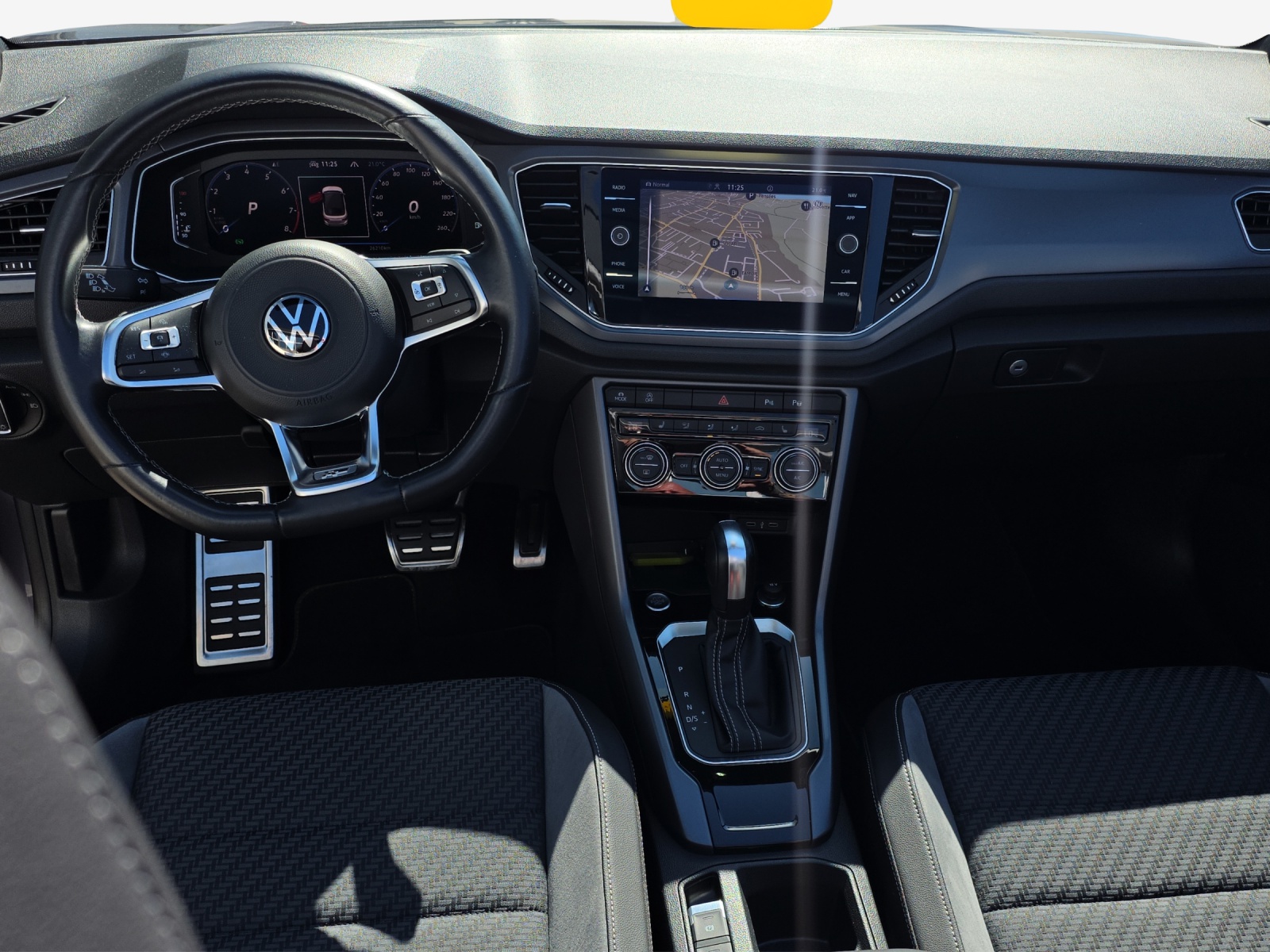 VW T-Roc Cabriolet 1.5 TSI EVO Black & White DSG-image-8