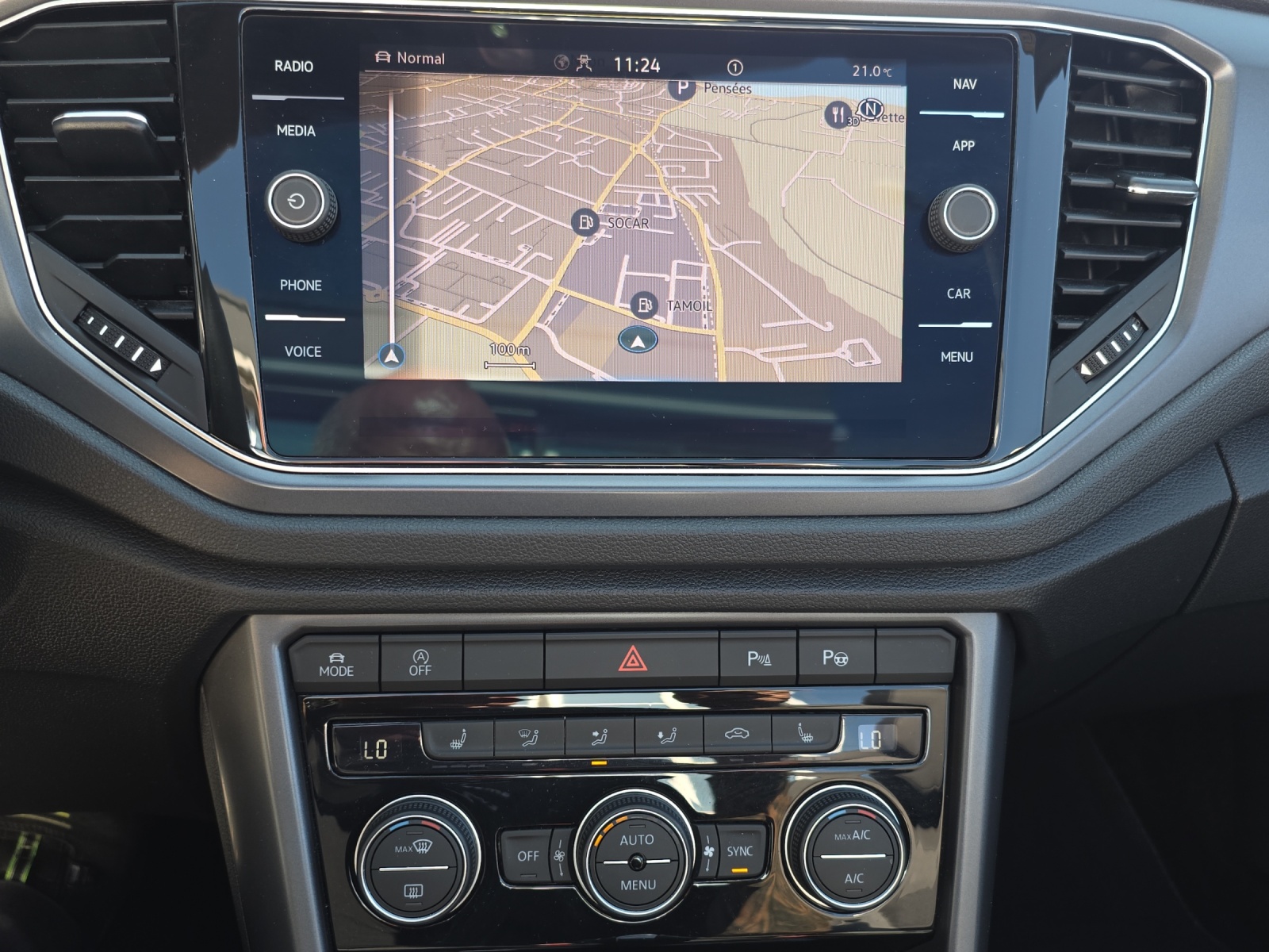 VW T-Roc Cabriolet 1.5 TSI EVO Black & White DSG-image-10