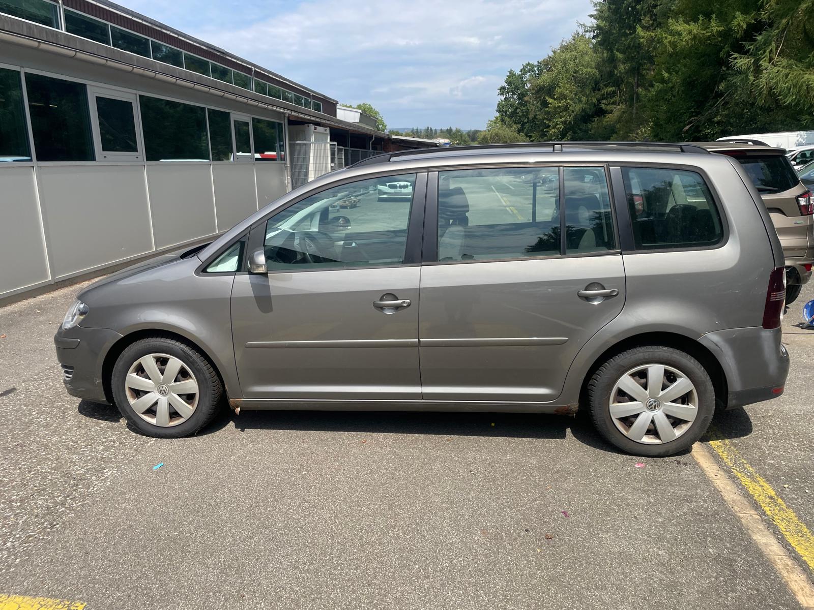 VW Touran 1.4 TSI Highline-image-2