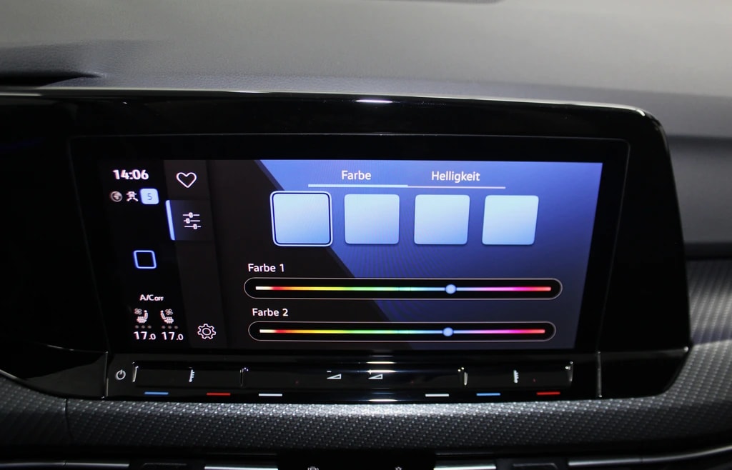 VW Golf 2.0 TSI R DSG 4Motion Performance Paket APR 385PS Akrapovic / CH-Fahrzeug-image-22