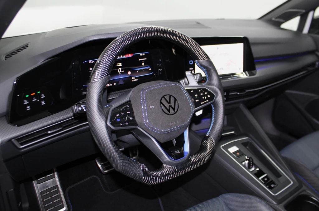 VW Golf 2.0 TSI R DSG 4Motion Performance Paket APR 385PS Akrapovic / CH-Fahrzeug-image-10