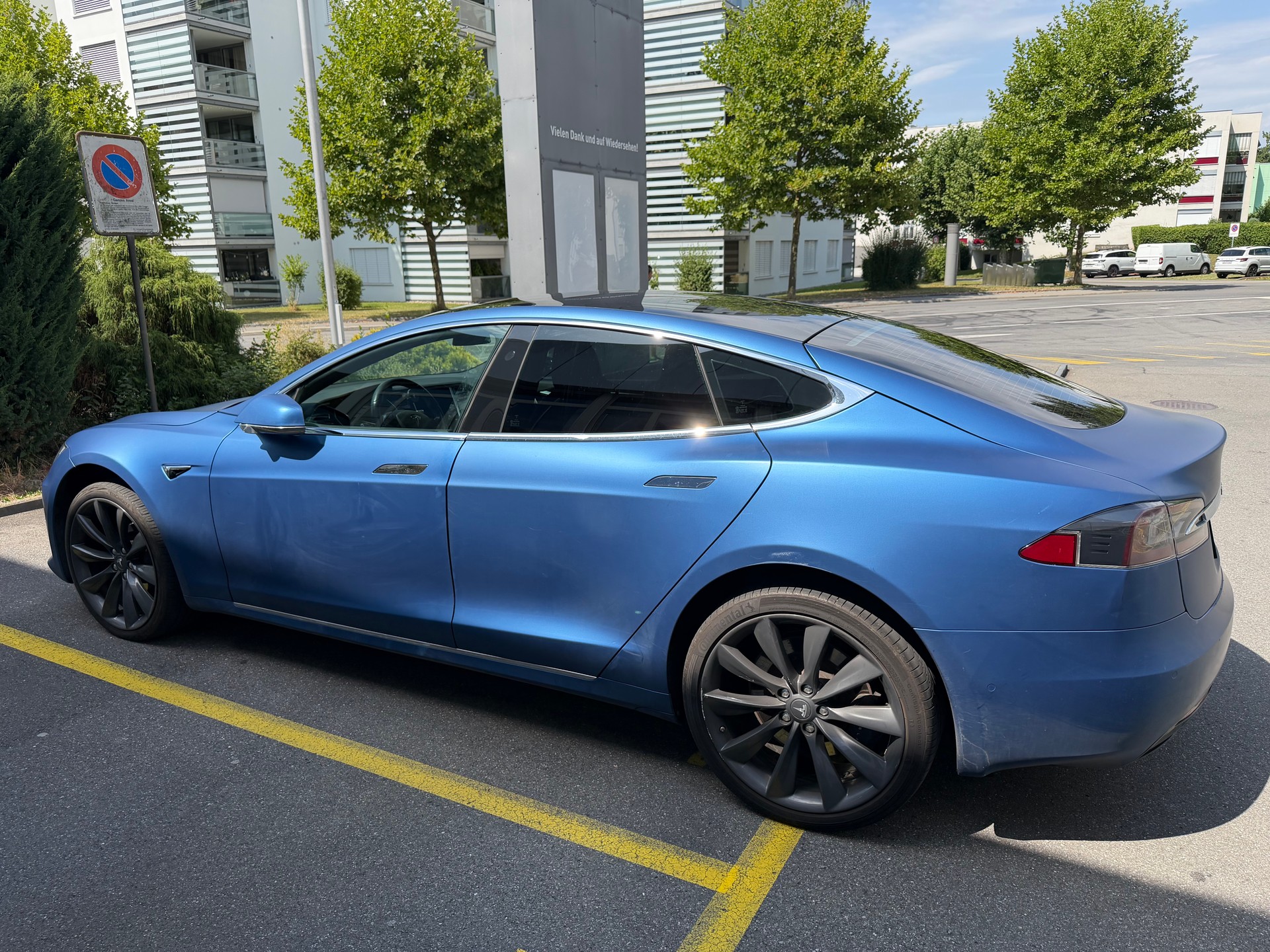 TESLA 75 D-image-2