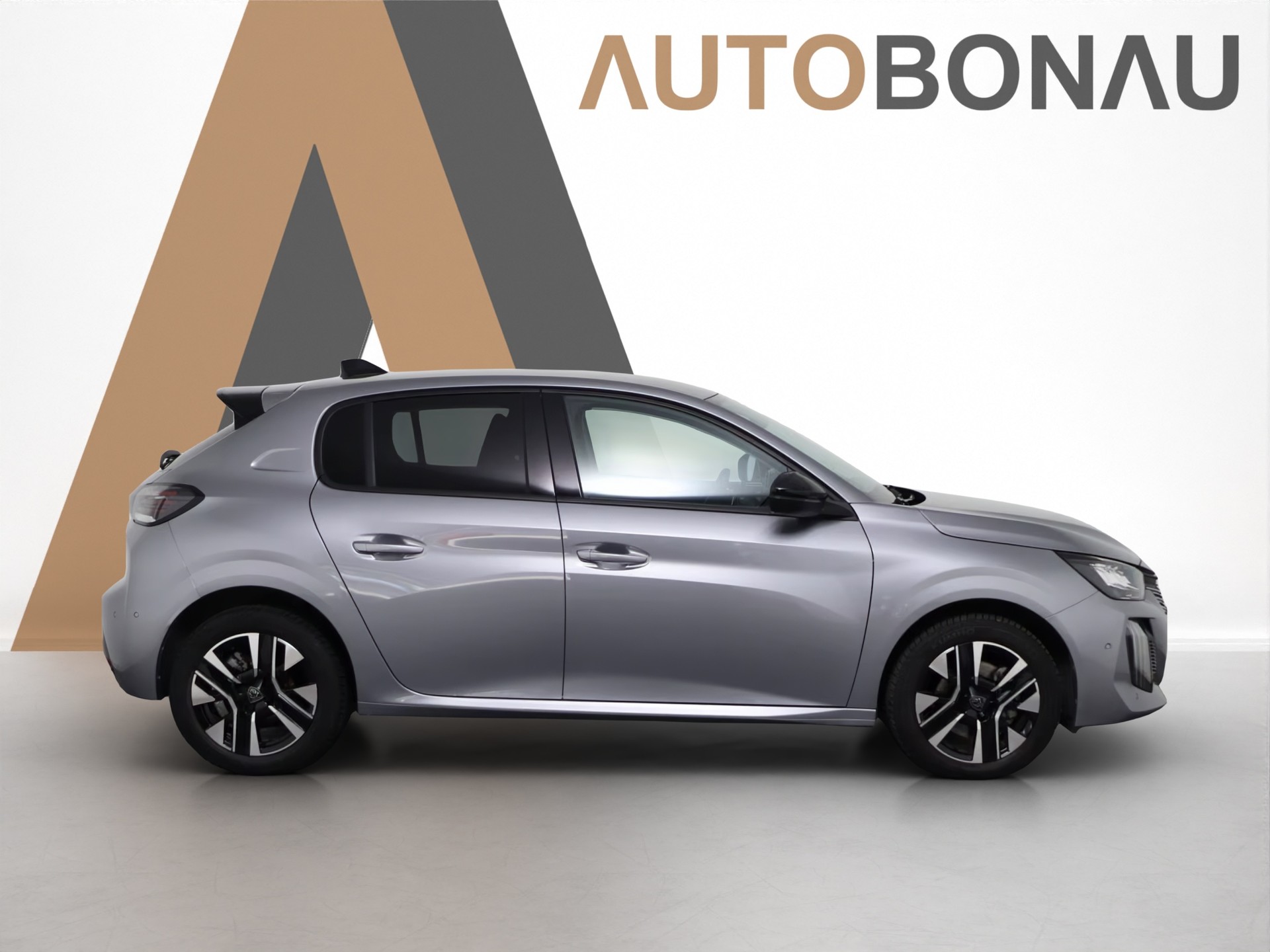 PEUGEOT 208 1.2 Hybrid Allure-image-5