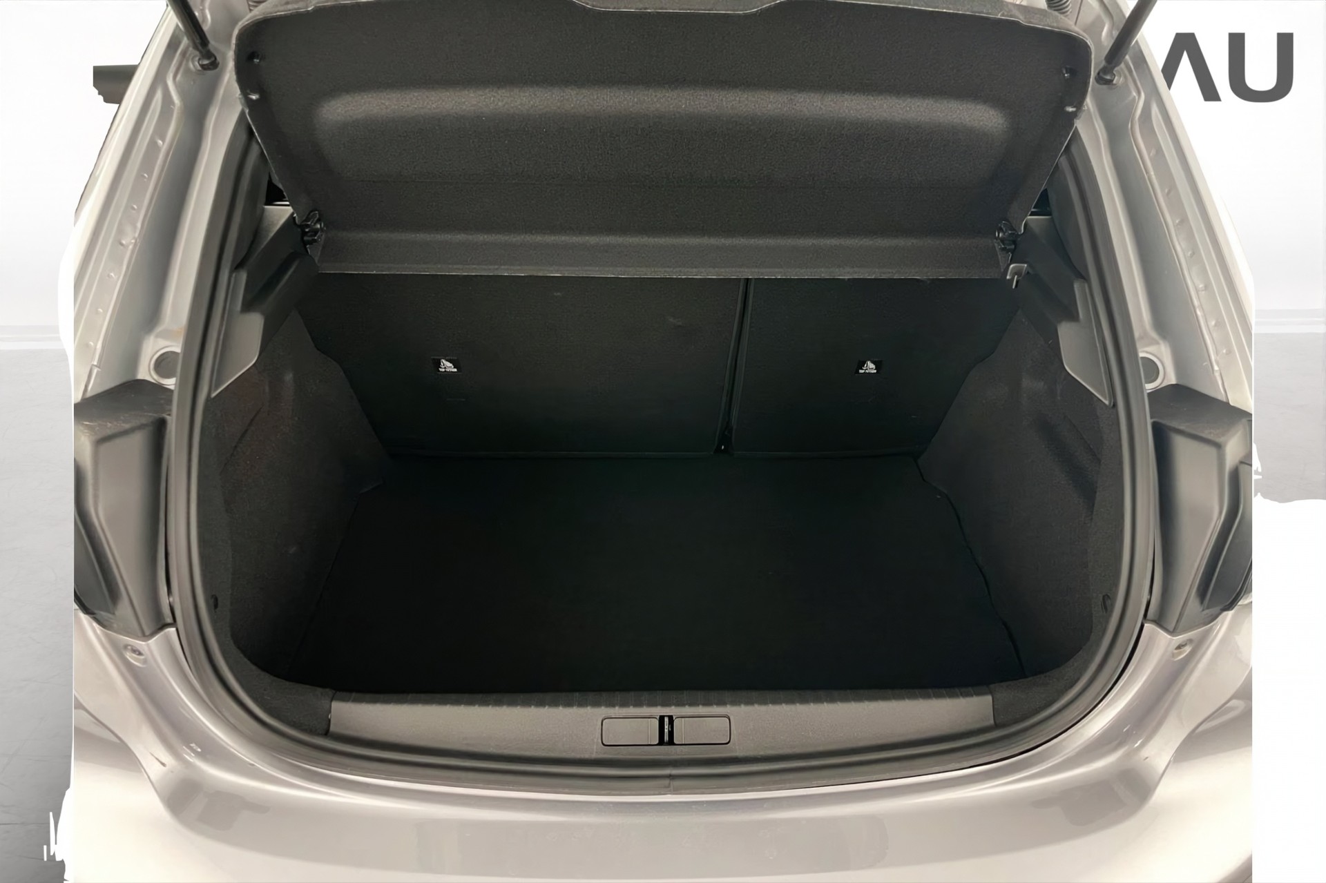 PEUGEOT 208 1.2 Hybrid Allure-image-54