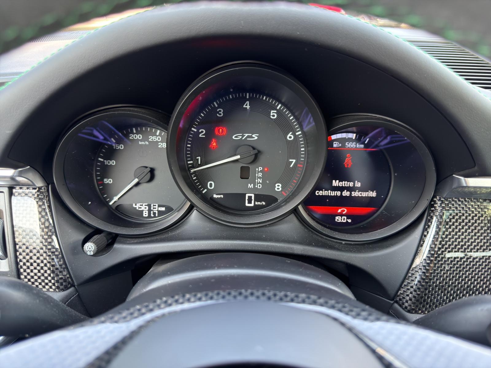 PORSCHE Macan GTS PDK (CH)-image-13