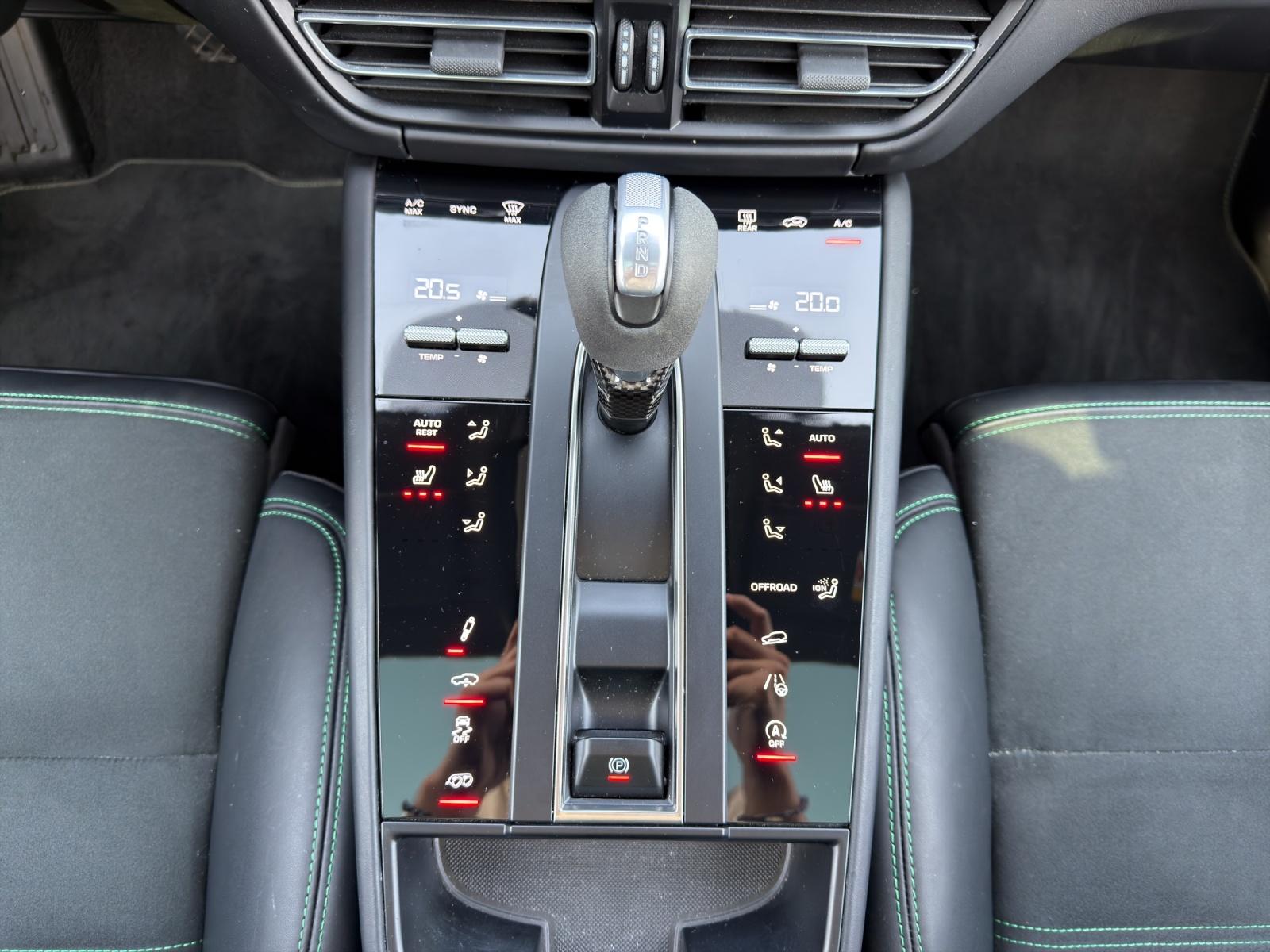 PORSCHE Macan GTS PDK (CH)-image-14