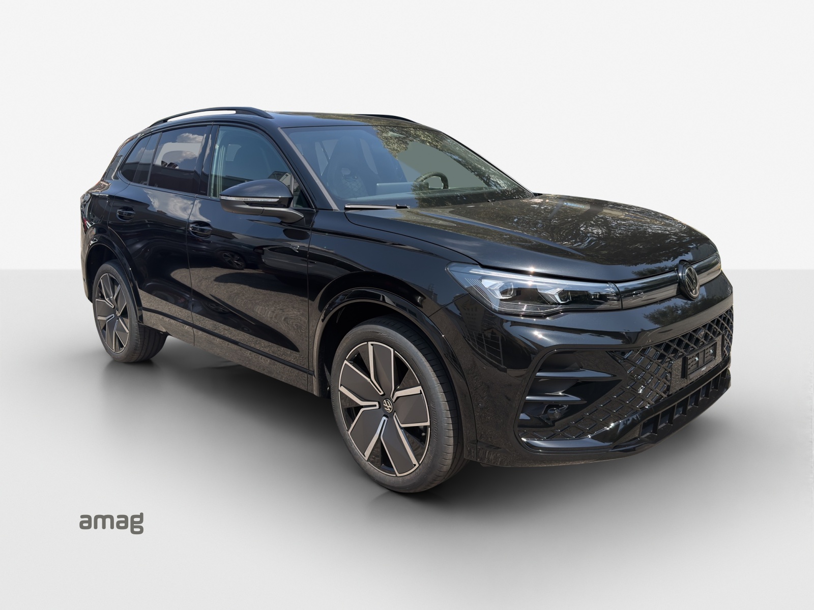 VW Tiguan 2.0 TSI DSG R-Line 4Motion-image-5